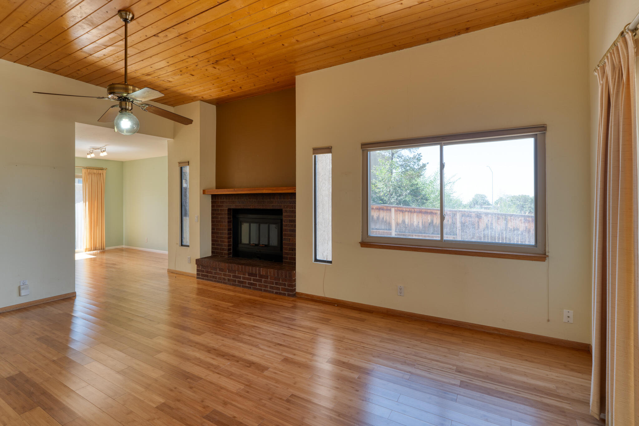 1816 TRAMWAY TERRACE Loop NE