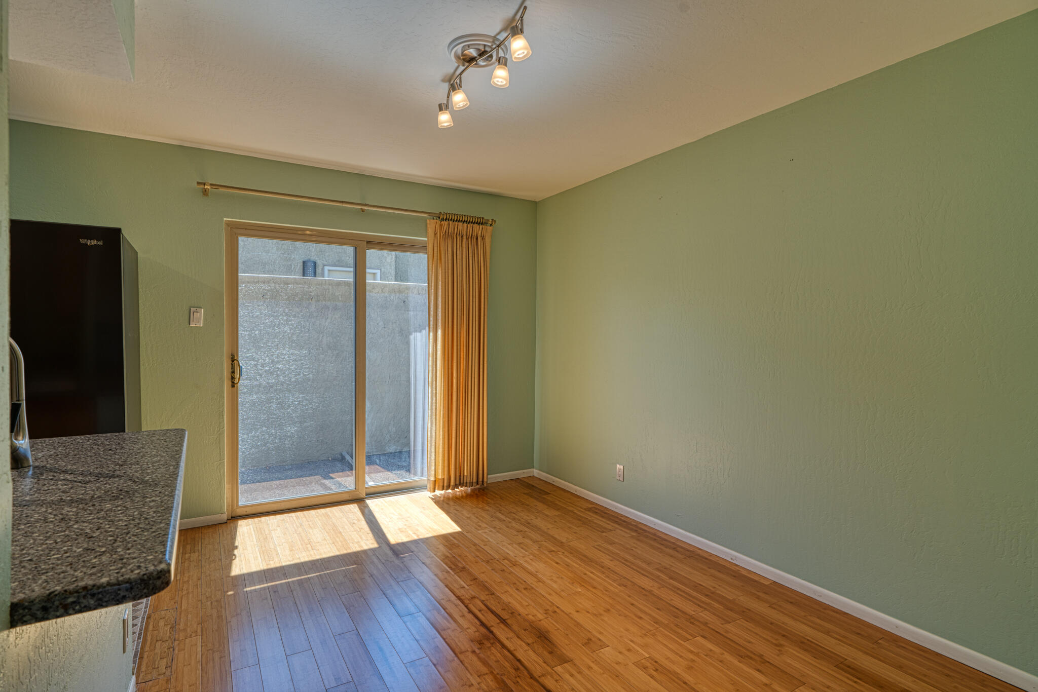 1816 TRAMWAY TERRACE Loop NE