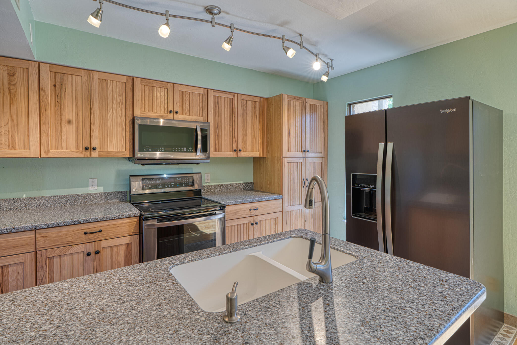 1816 TRAMWAY TERRACE Loop NE