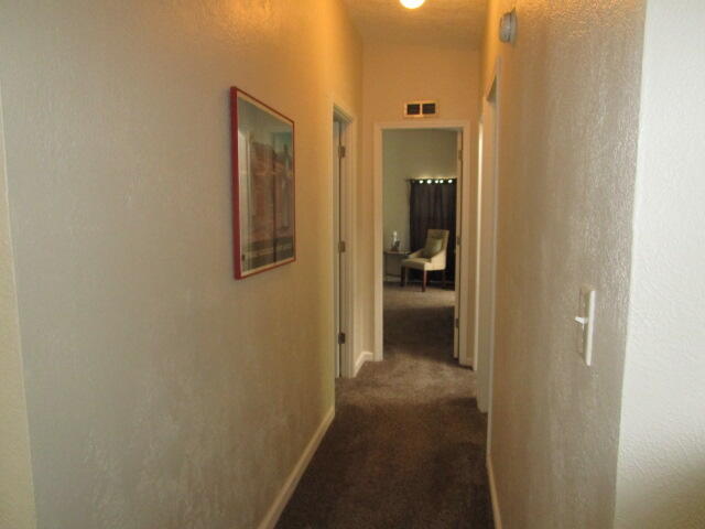 6 SKYLINE Court