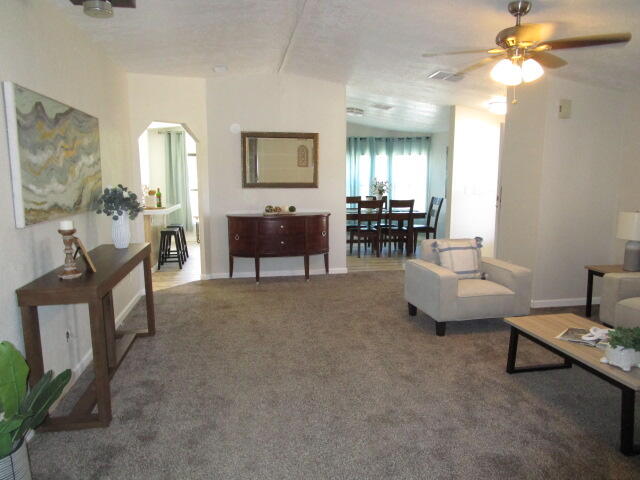 6 SKYLINE Court