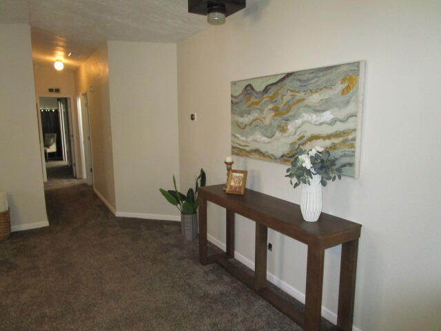 6 SKYLINE Court