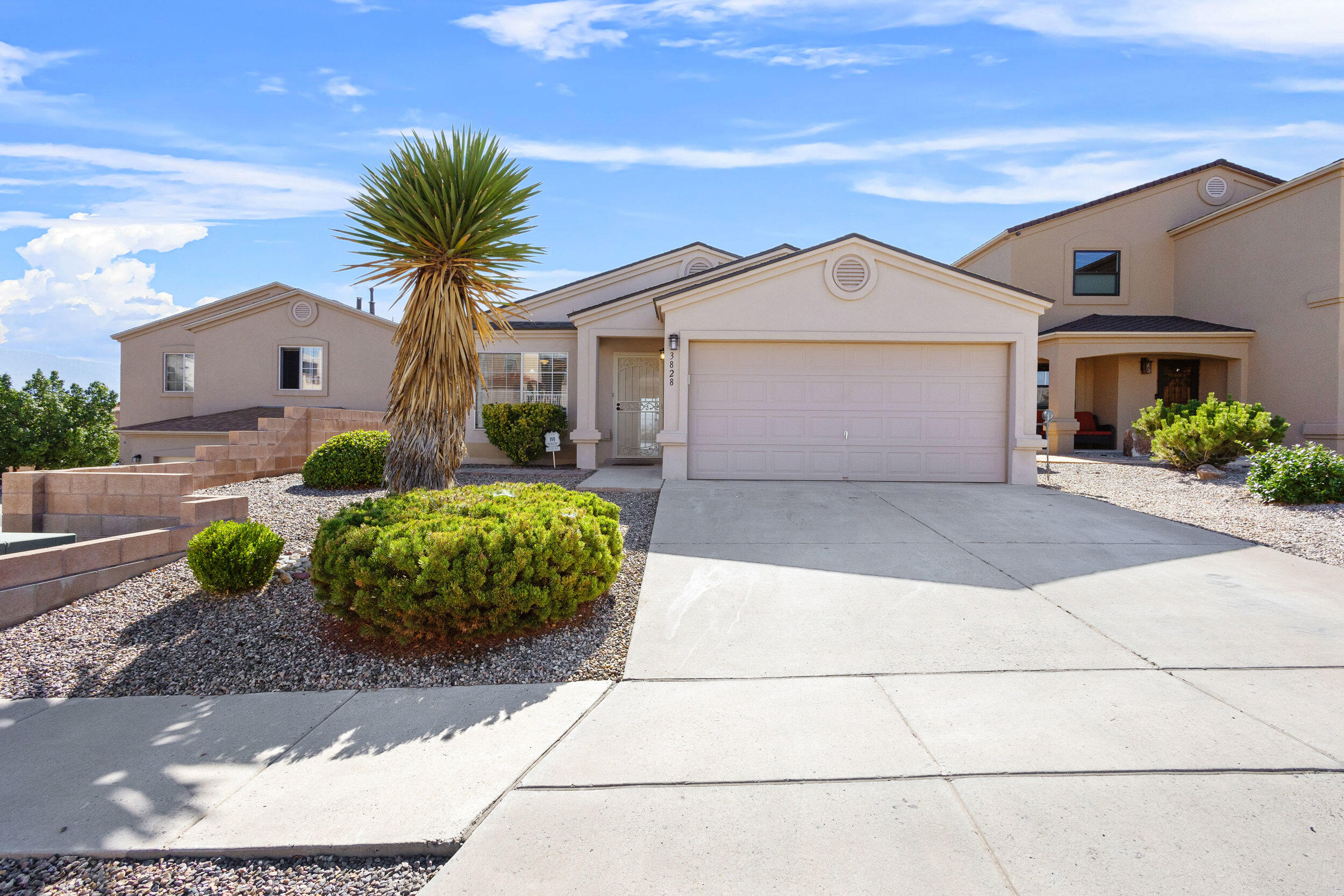 3828 OPHELIA Avenue NW