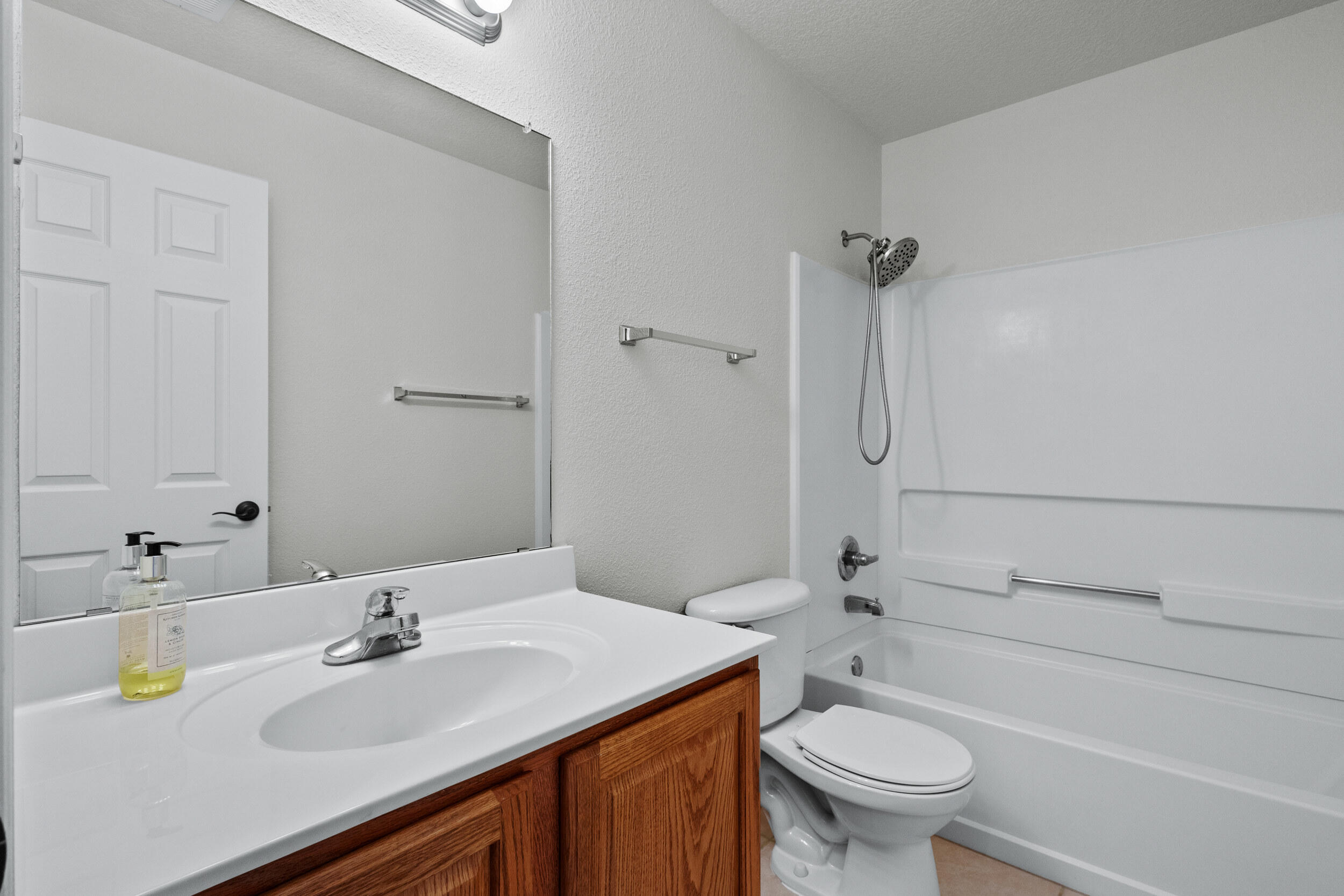 3828 OPHELIA Avenue NW