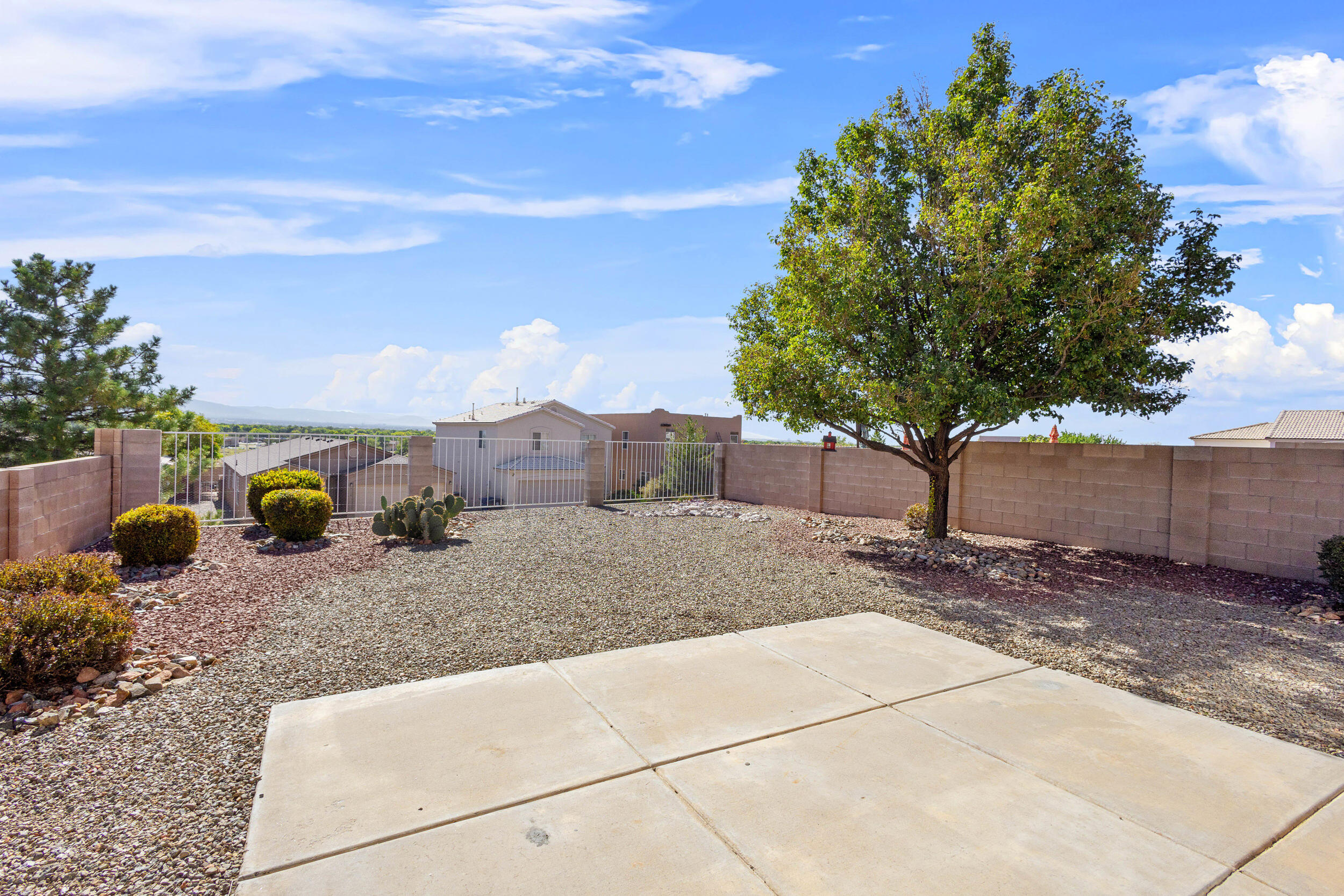 3828 OPHELIA Avenue NW