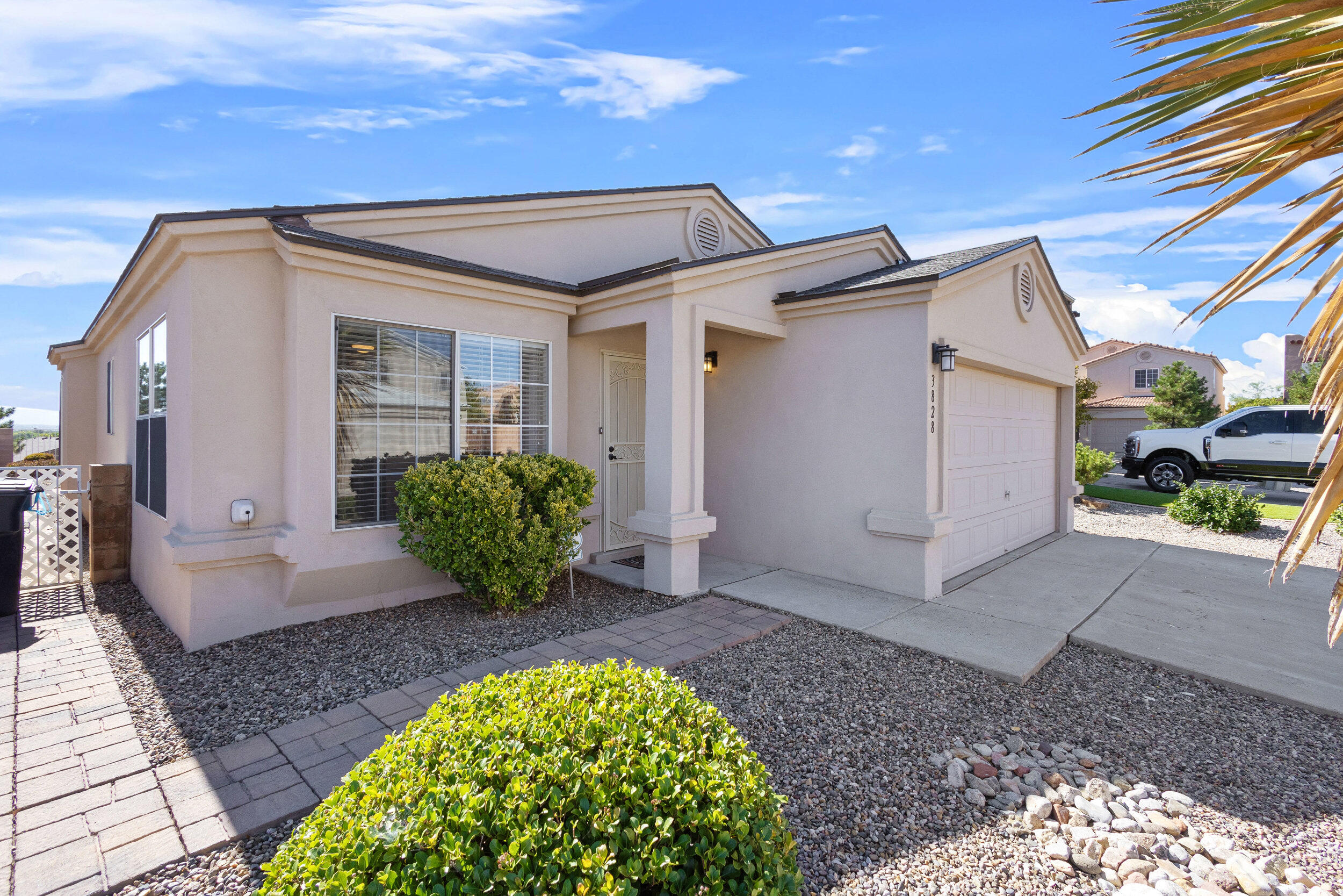 3828 OPHELIA Avenue NW