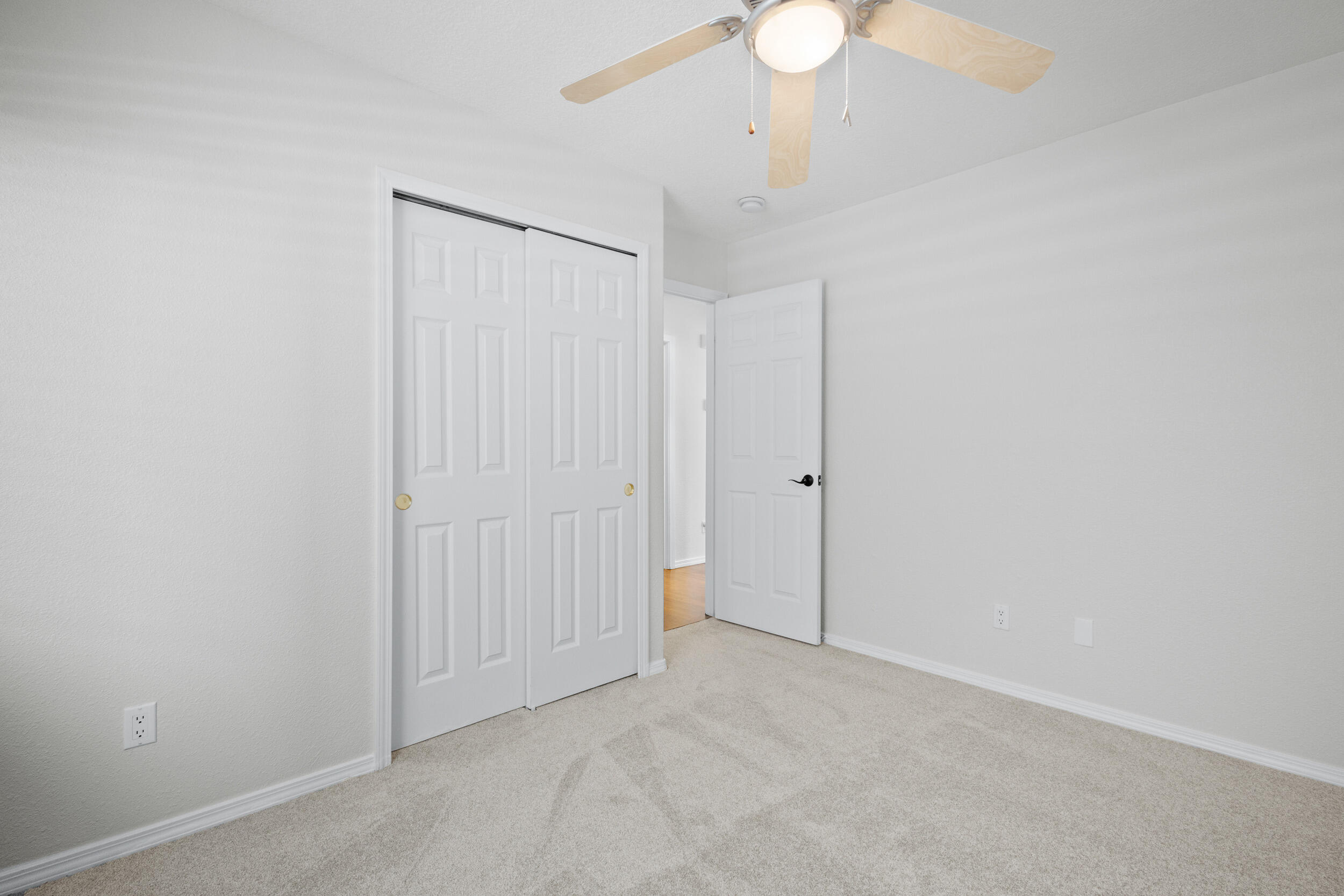 3828 OPHELIA Avenue NW