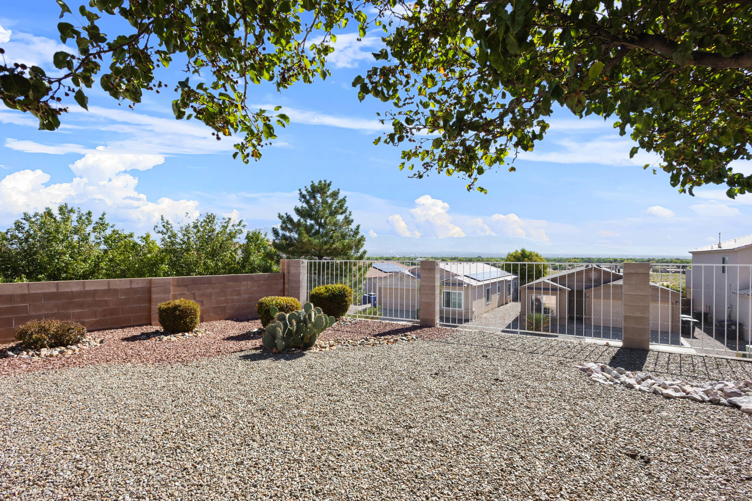 3828 OPHELIA Avenue NW