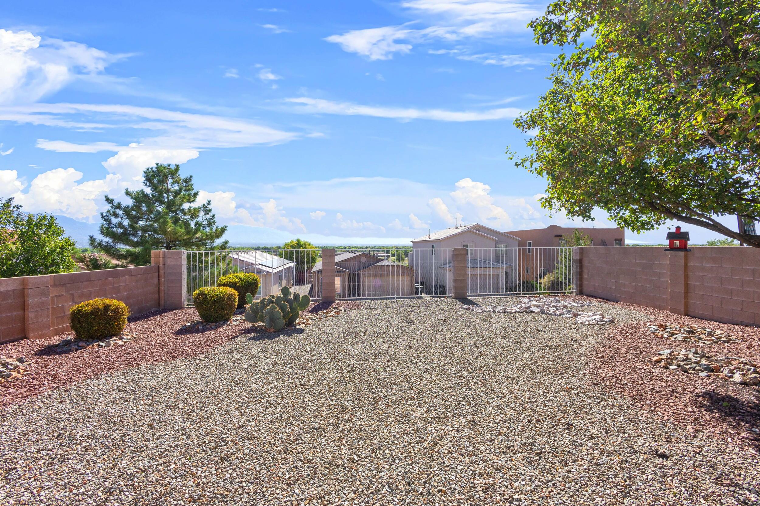 3828 OPHELIA Avenue NW