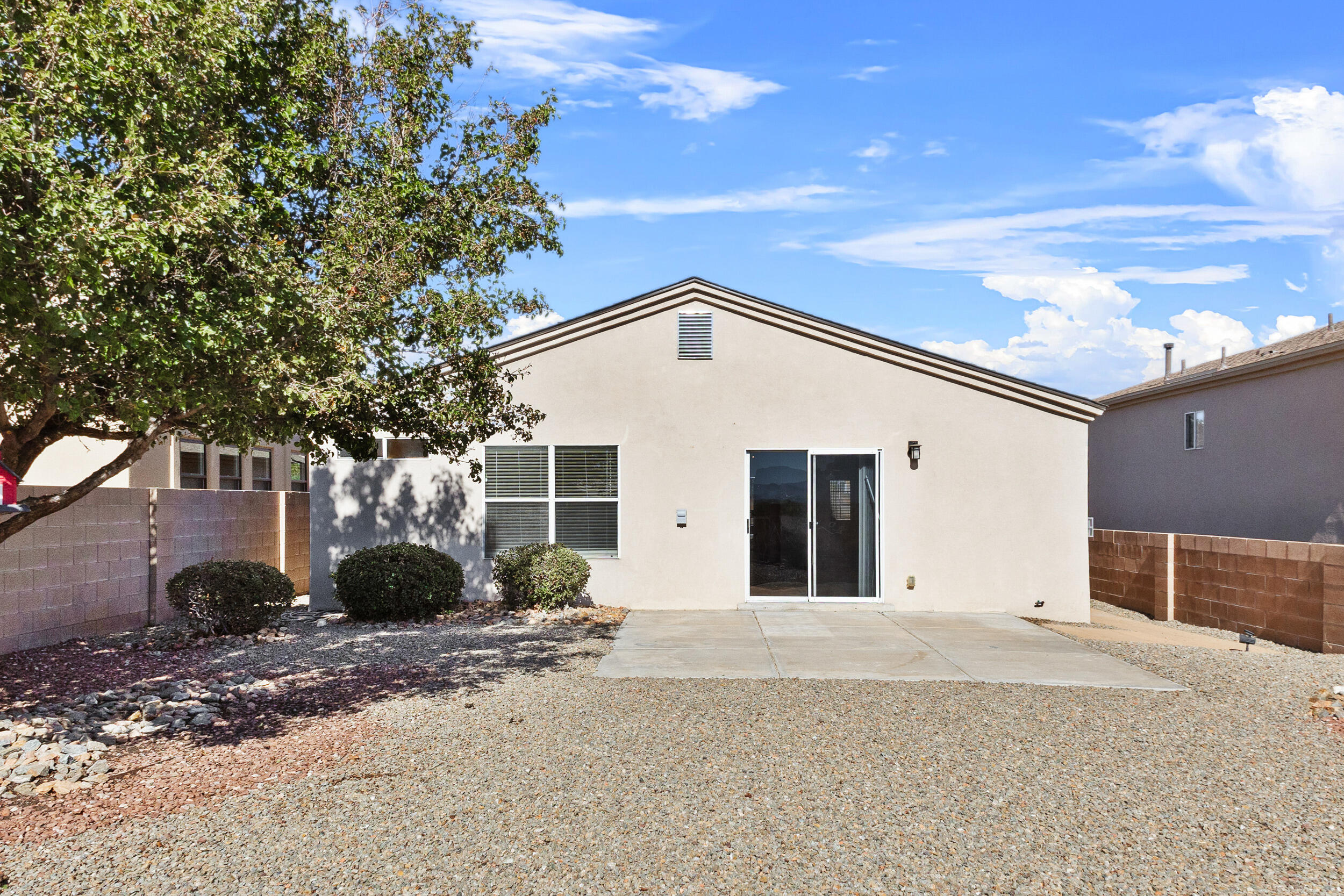 3828 OPHELIA Avenue NW