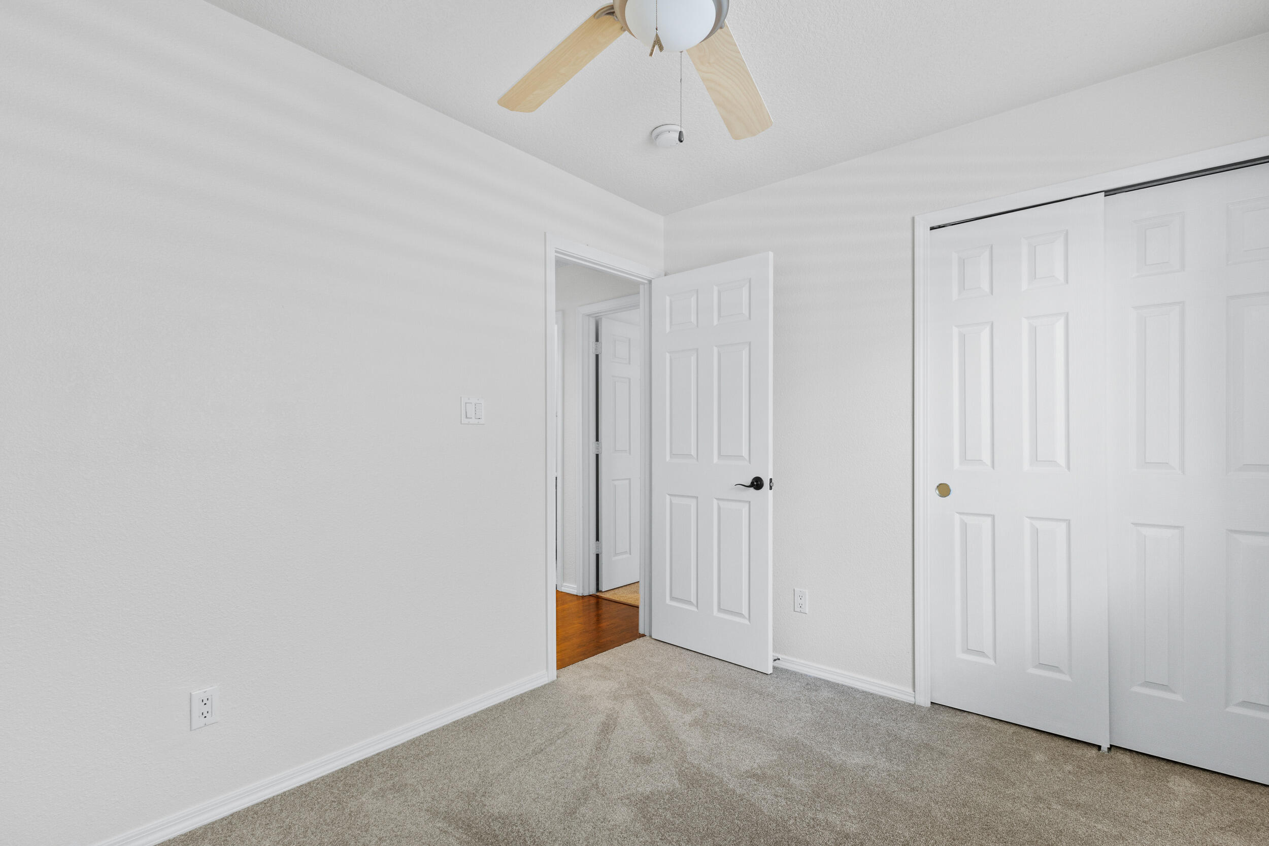 3828 OPHELIA Avenue NW