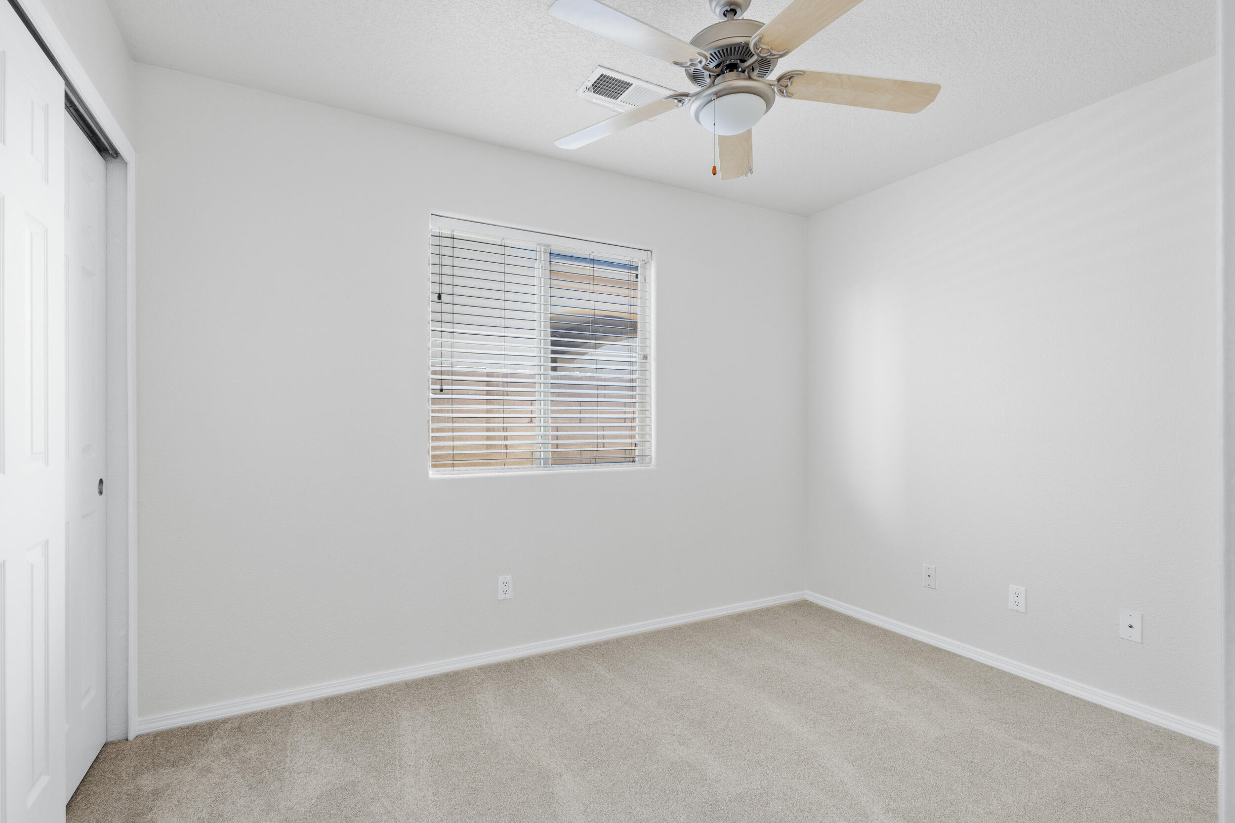 3828 OPHELIA Avenue NW