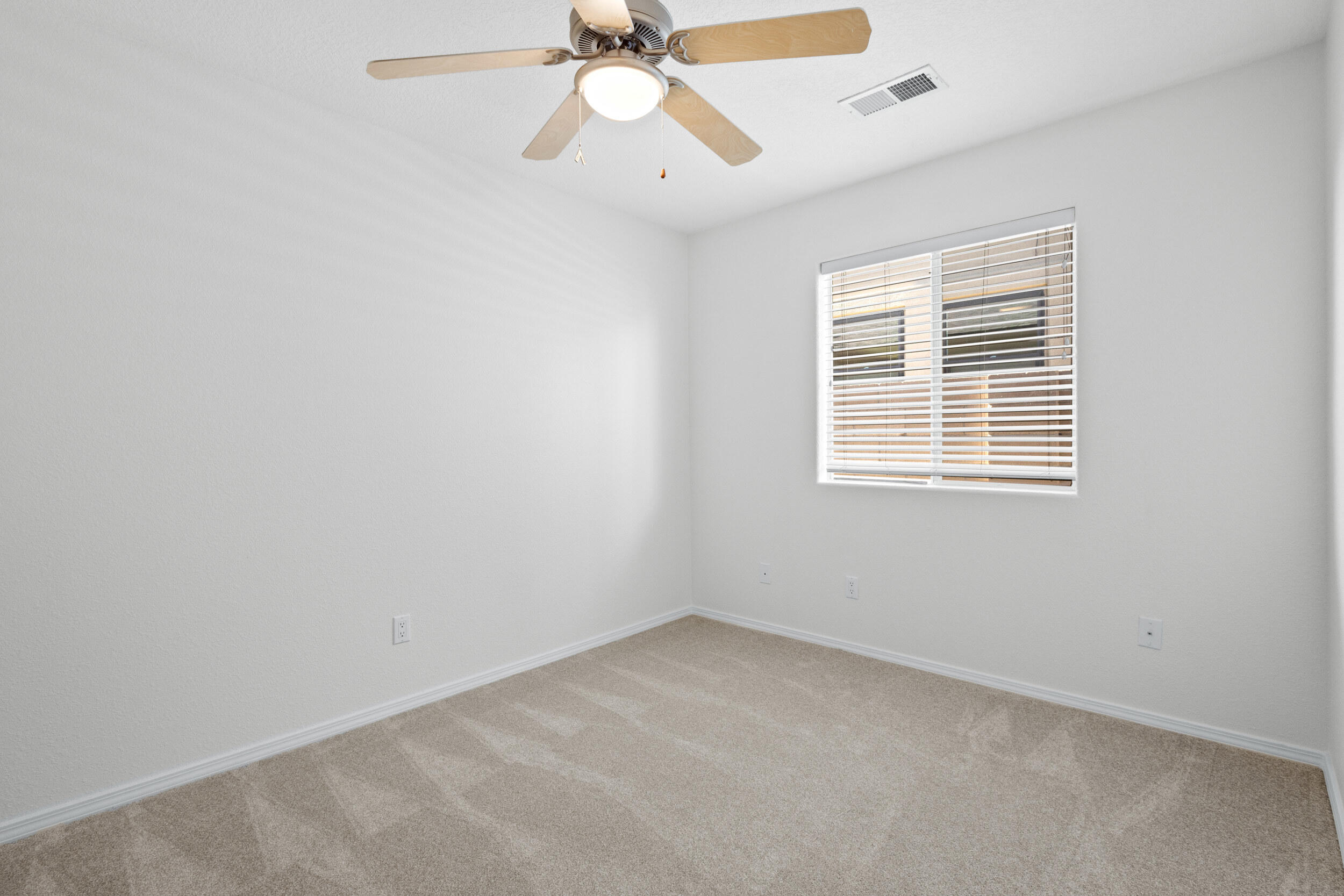 3828 OPHELIA Avenue NW