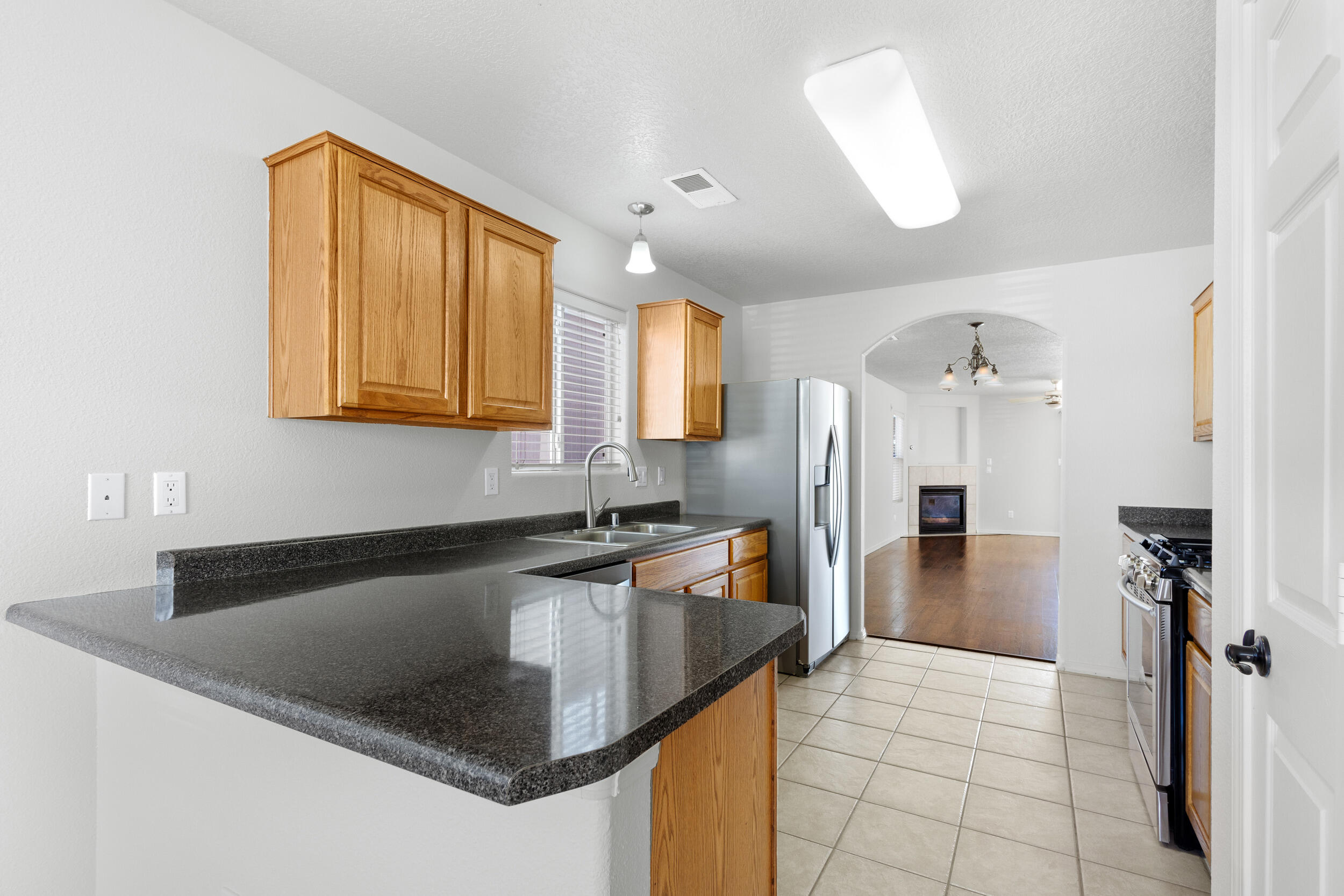 3828 OPHELIA Avenue NW