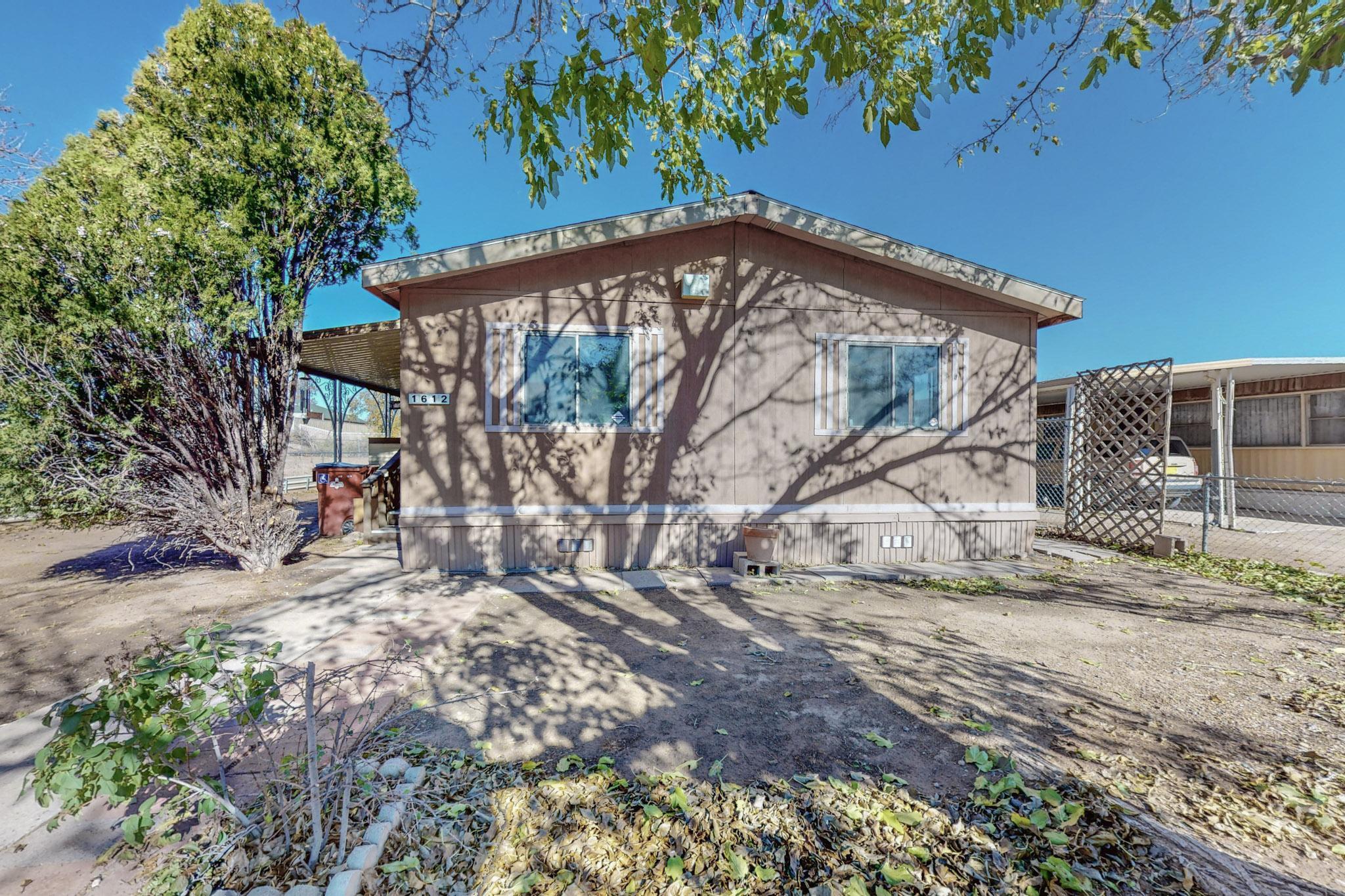 1612 W HANSEN Avenue