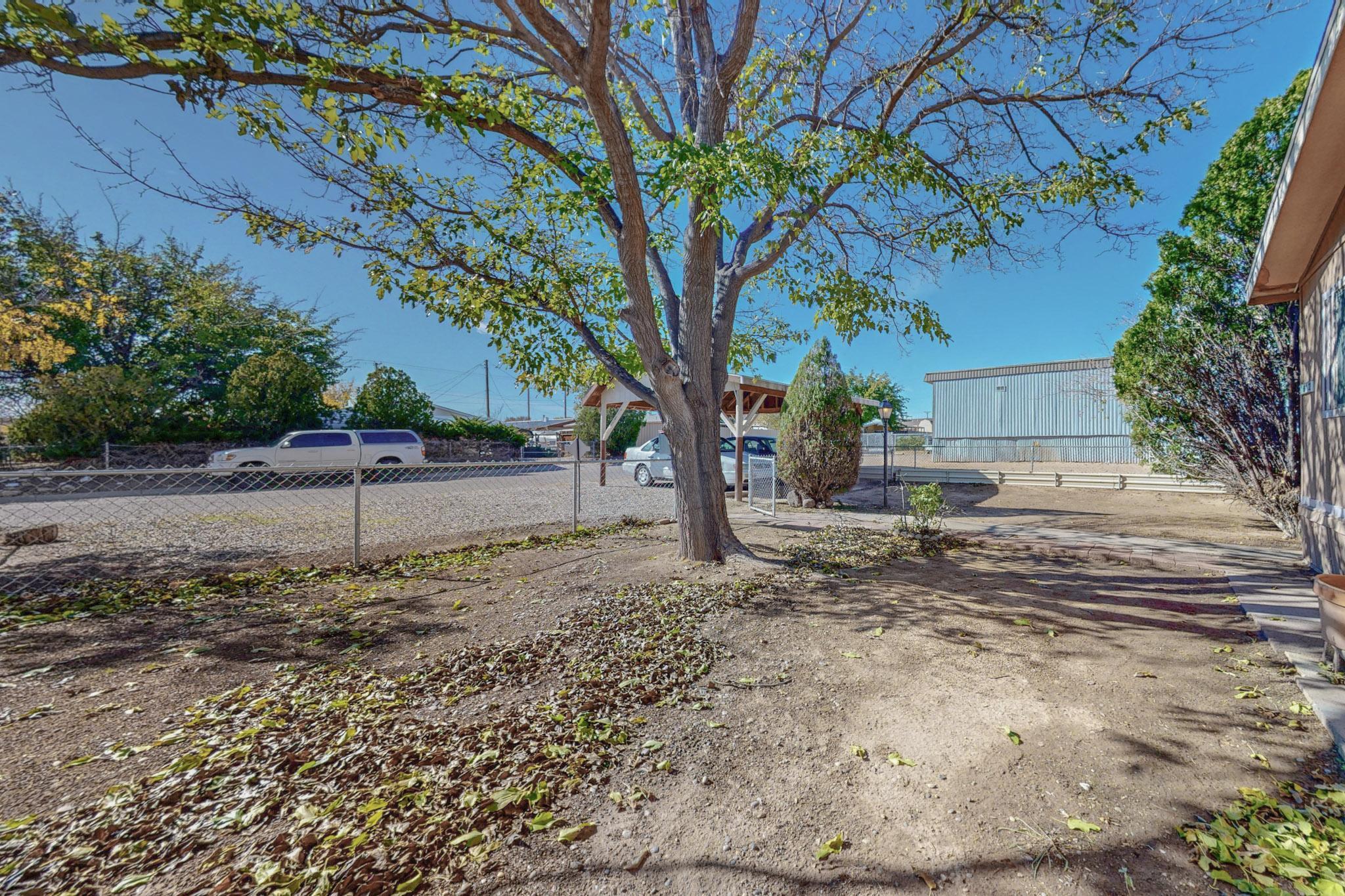 1612 W HANSEN Avenue