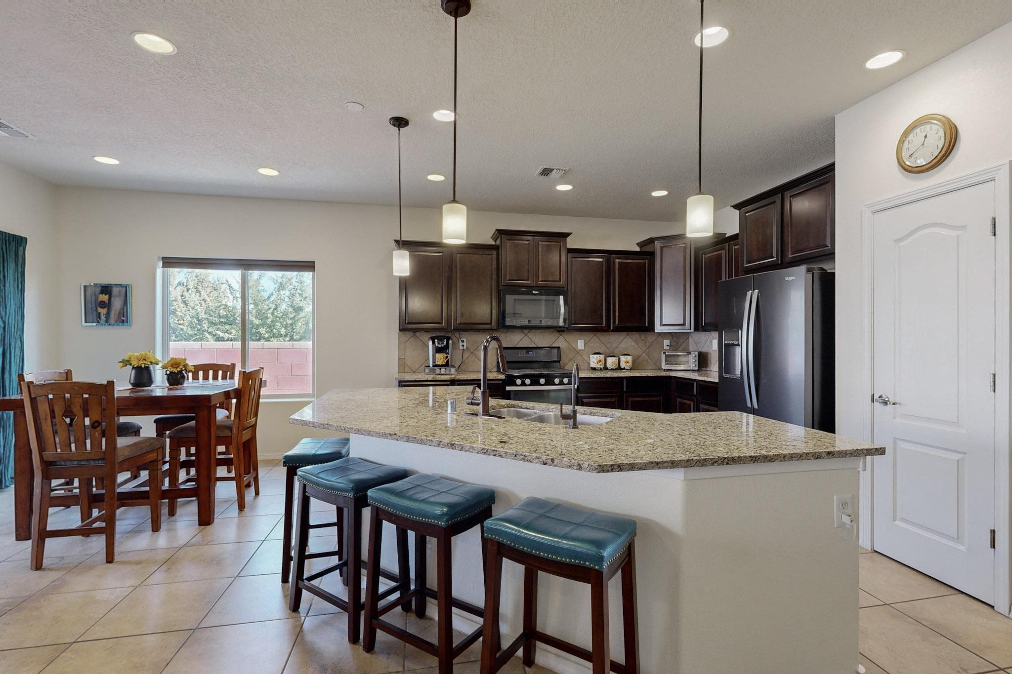 3833 PUENTA ALTO Avenue NE