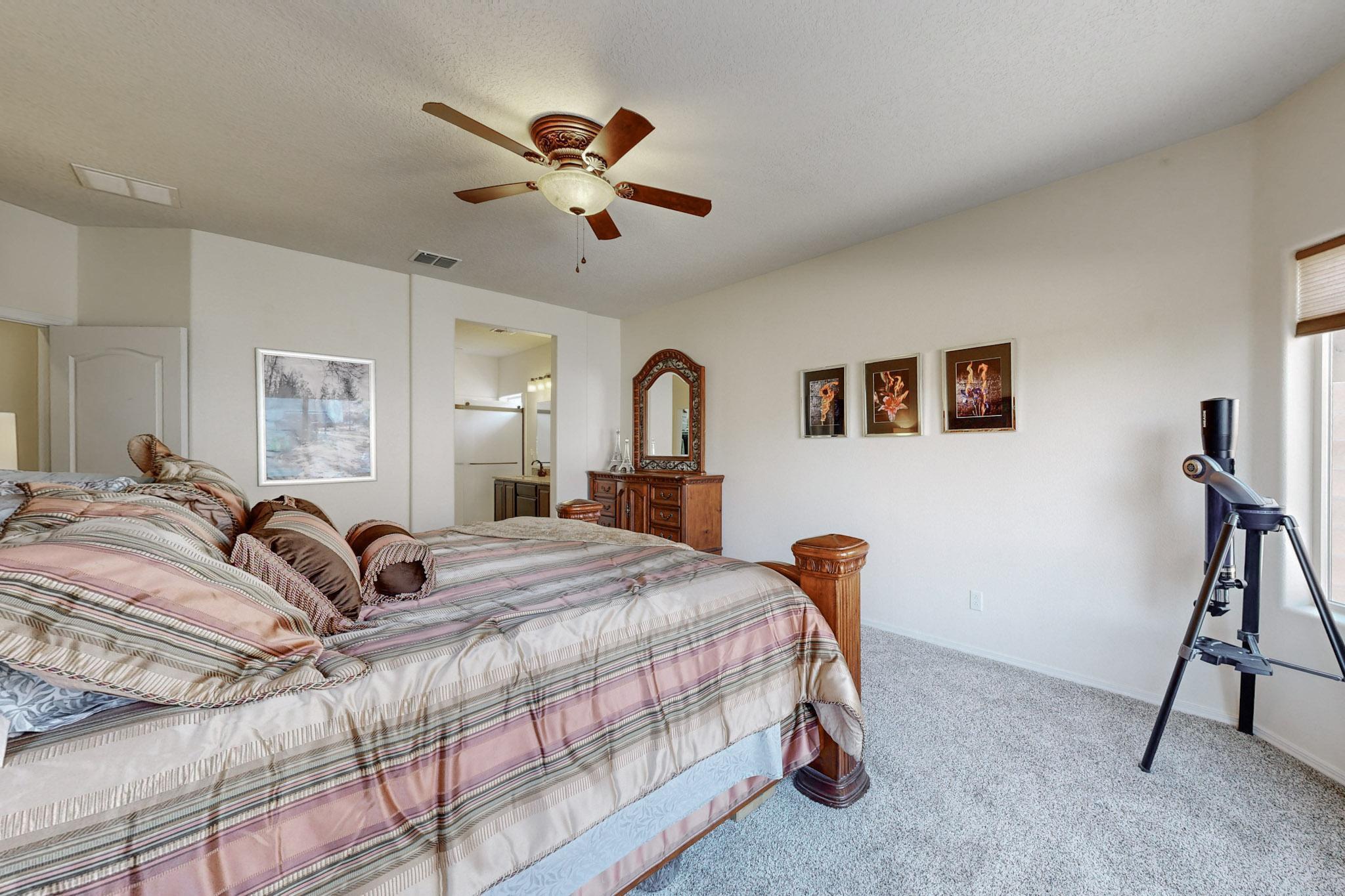 3833 PUENTA ALTO Avenue NE