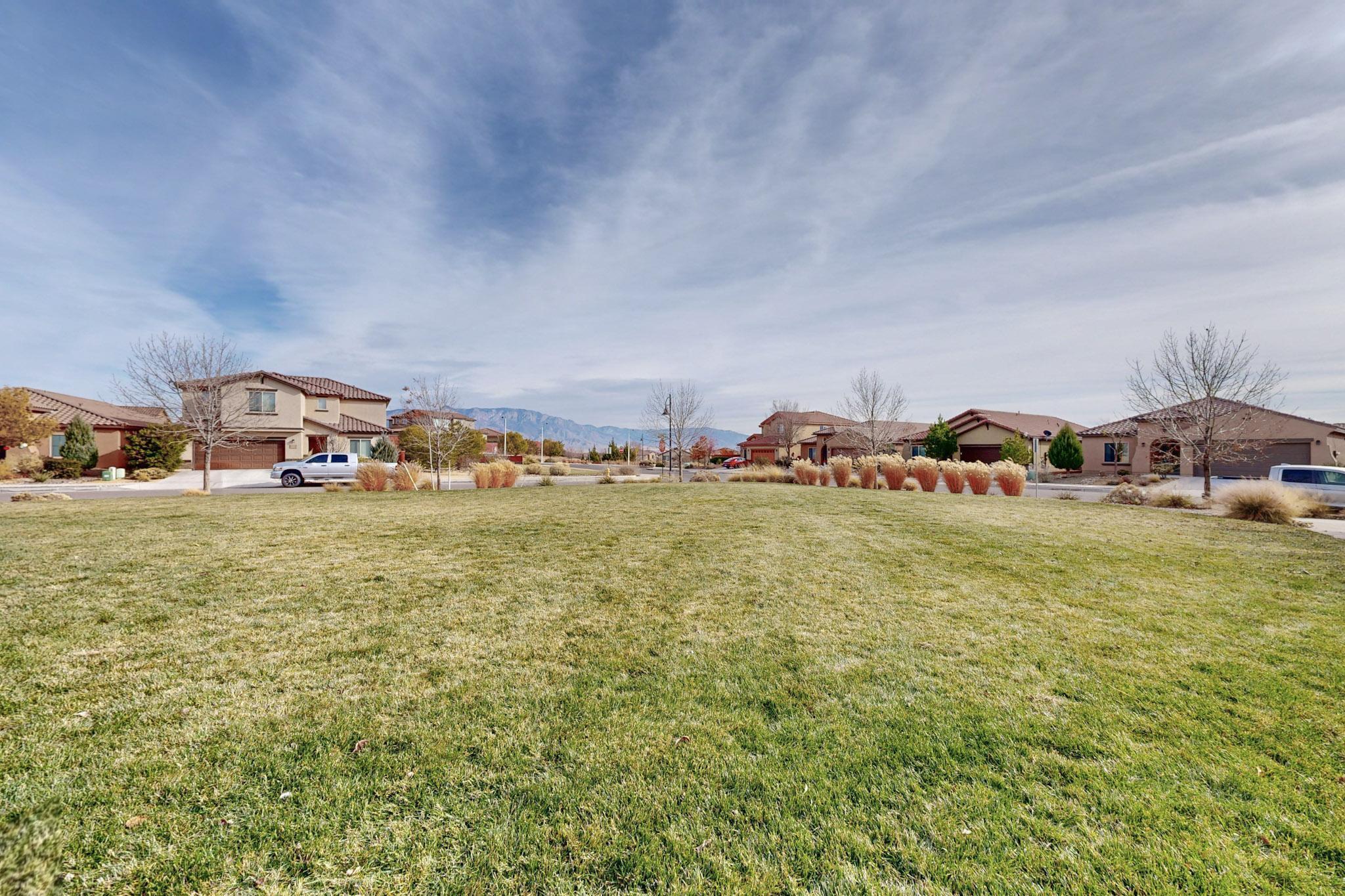 3833 PUENTA ALTO Avenue NE