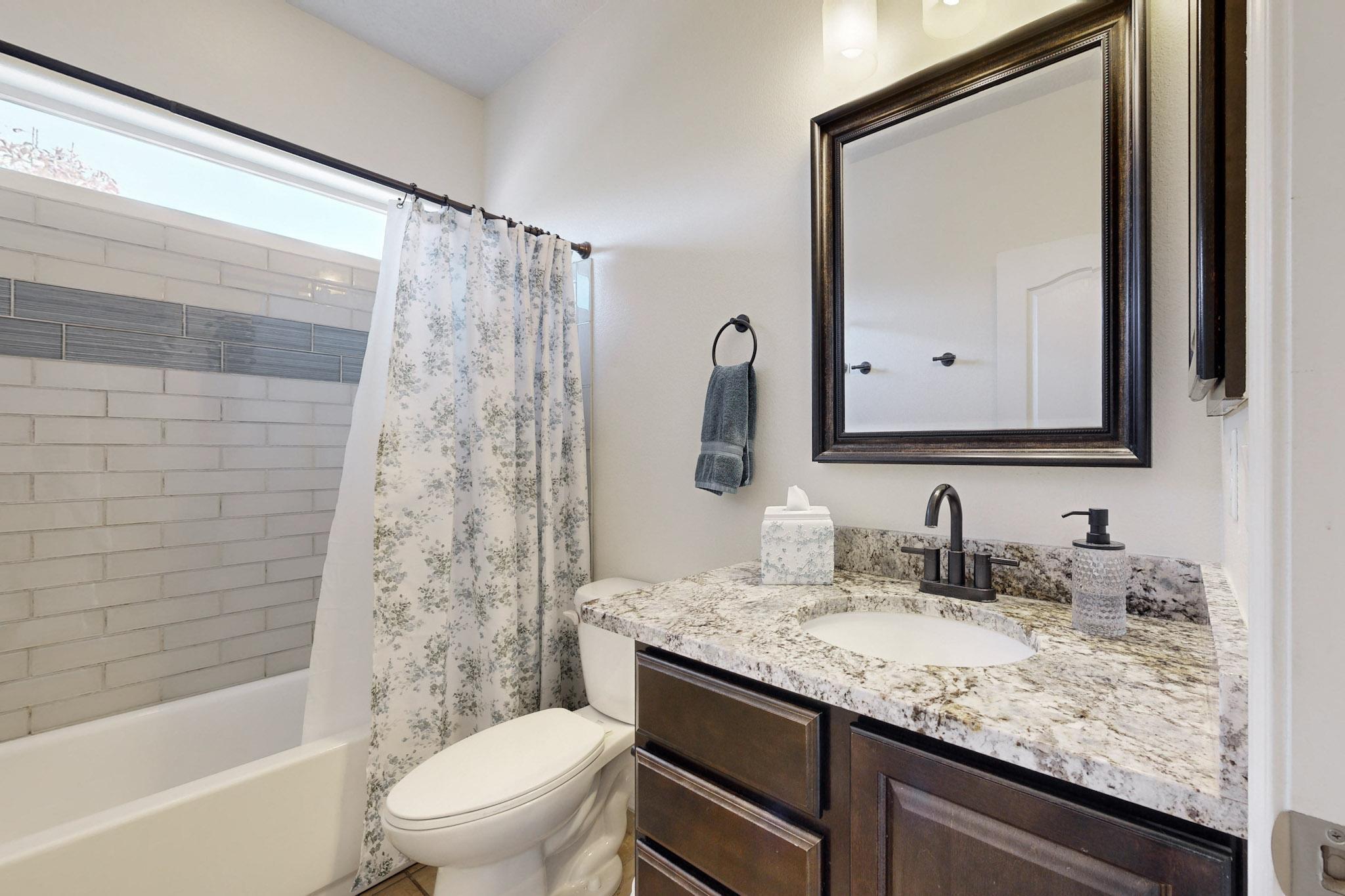 3833 PUENTA ALTO Avenue NE