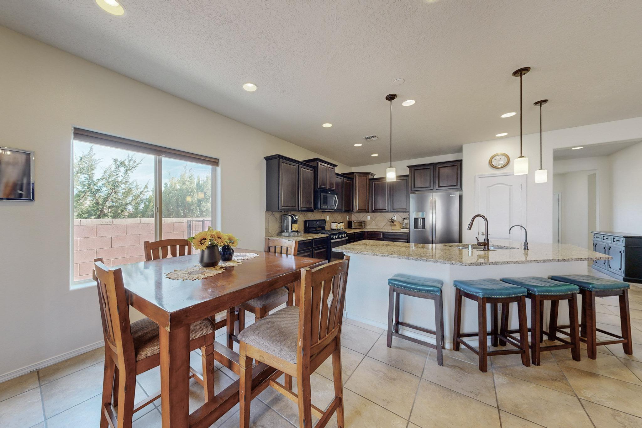 3833 PUENTA ALTO Avenue NE