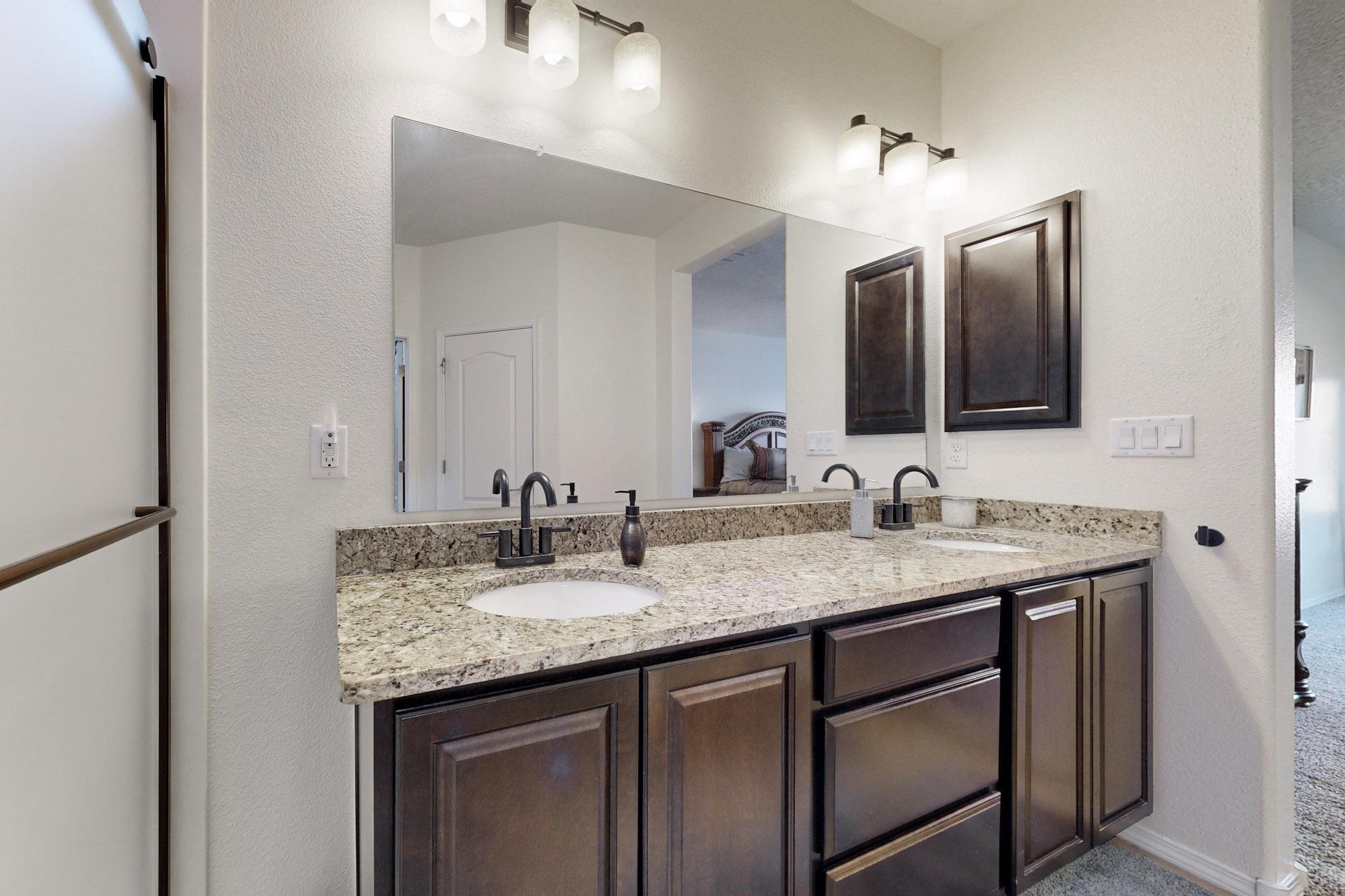 3833 PUENTA ALTO Avenue NE