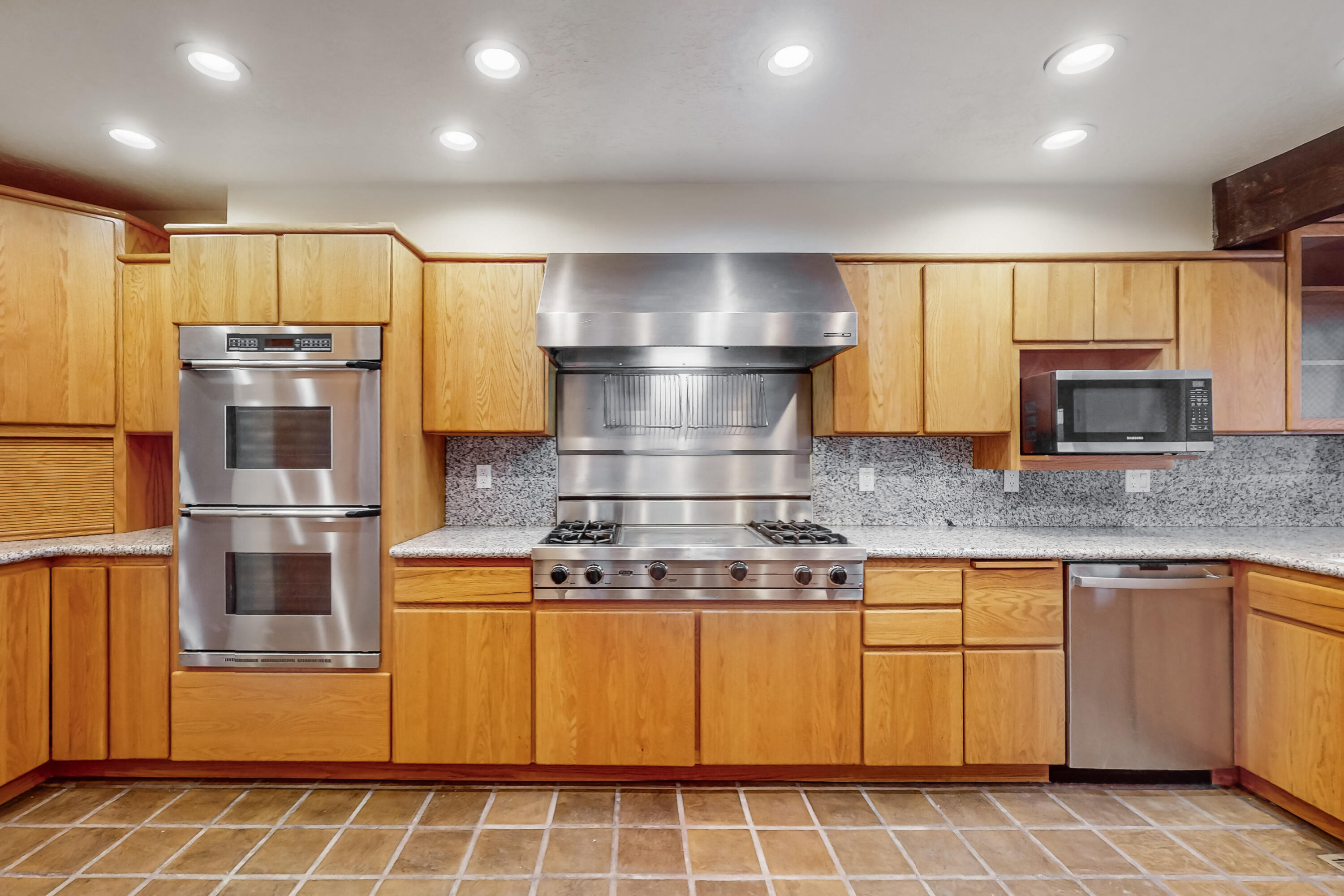 4232 INDIAN SPRINGS Drive NE