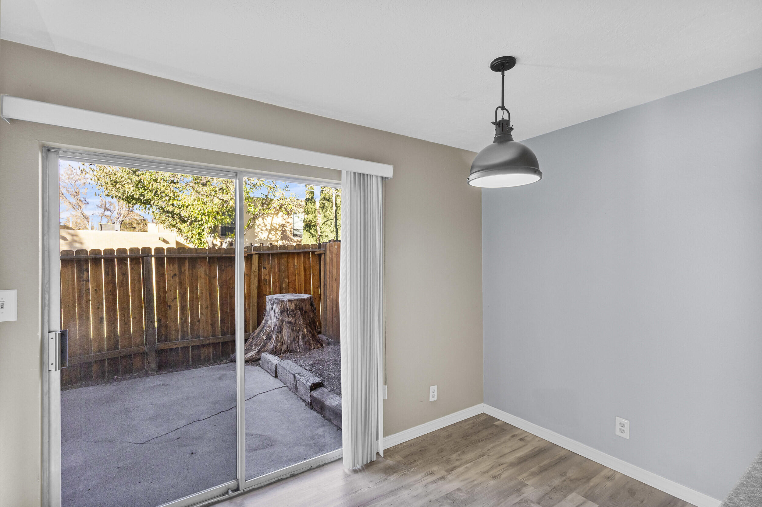 58 Plaza De la Noche NE