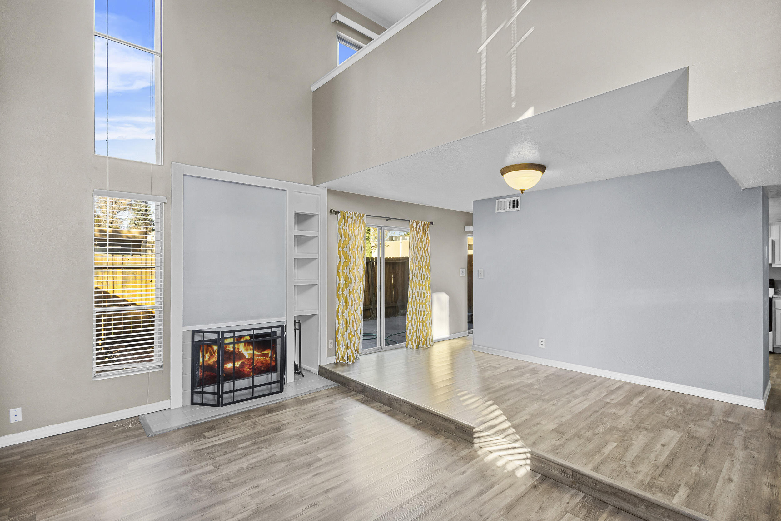 58 Plaza De la Noche NE