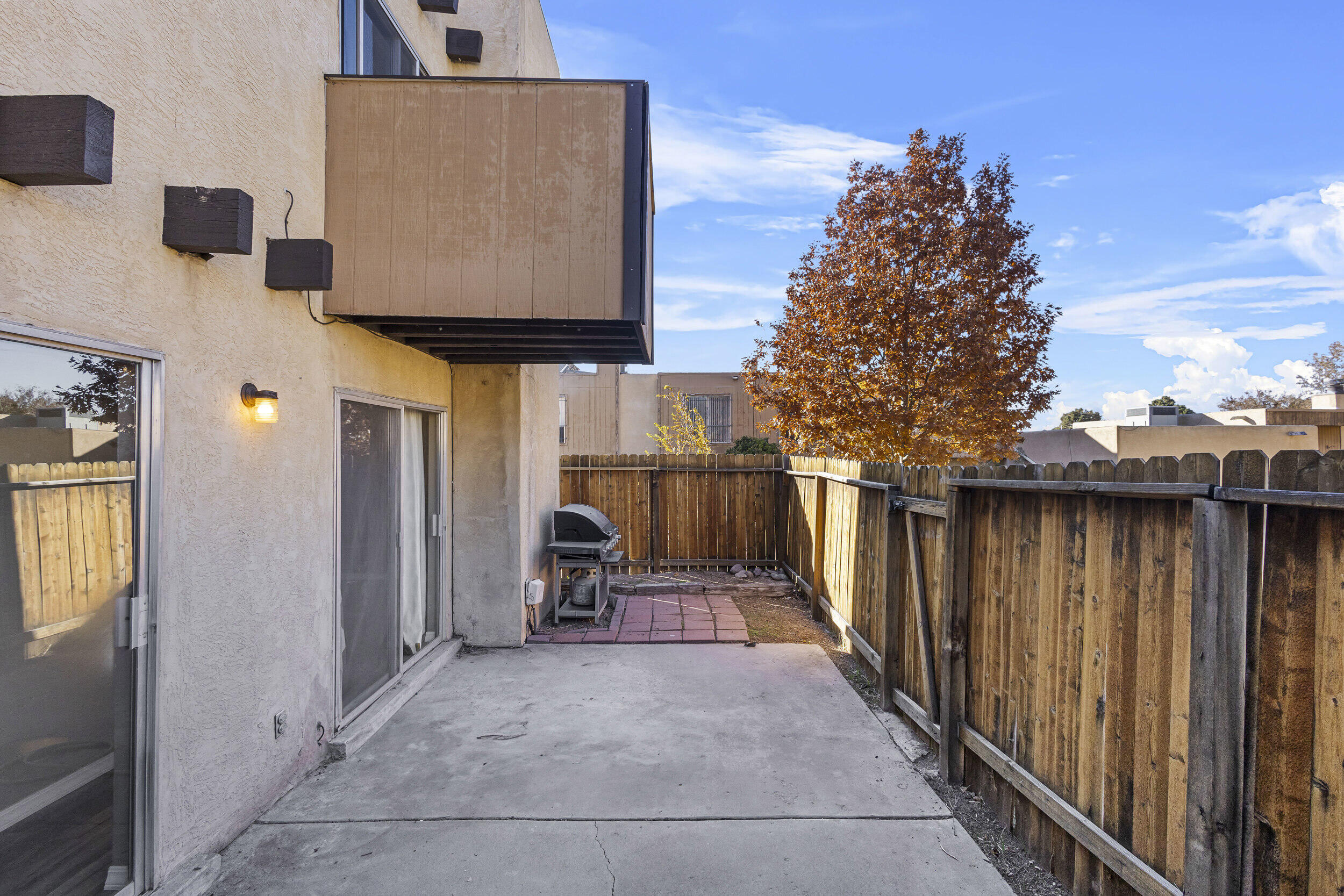 58 Plaza De la Noche NE