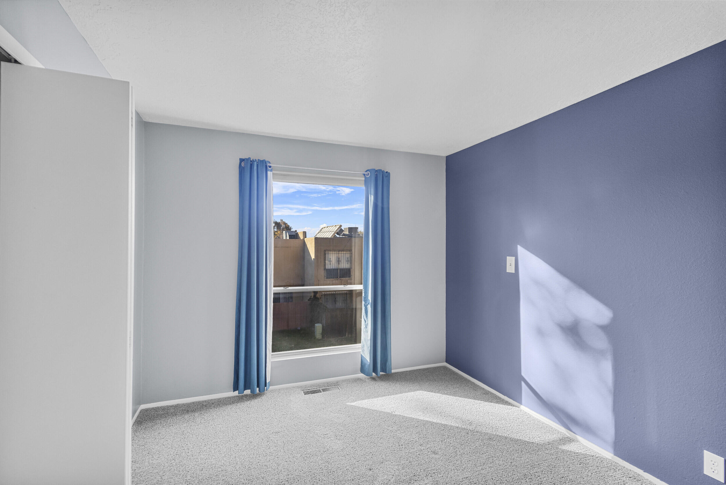 58 Plaza De la Noche NE