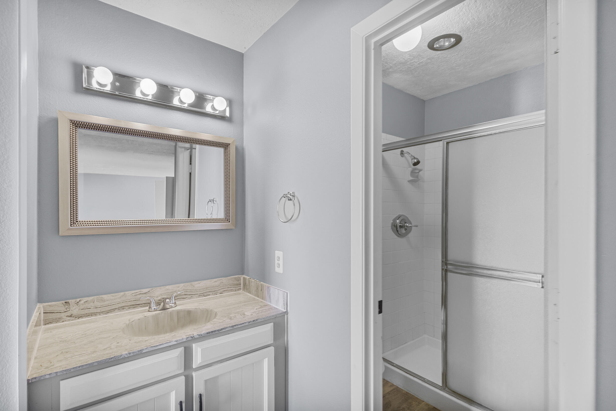 58 Plaza De la Noche NE