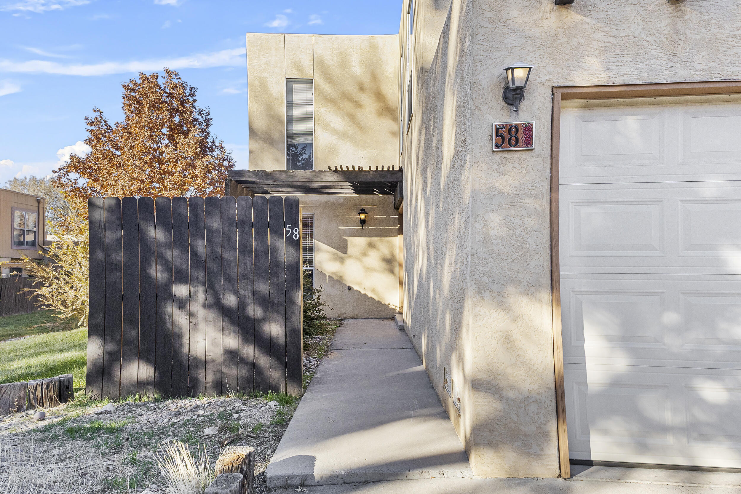 58 Plaza De la Noche NE