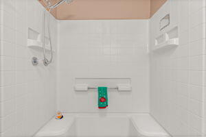 1336 REBECCA Road NE