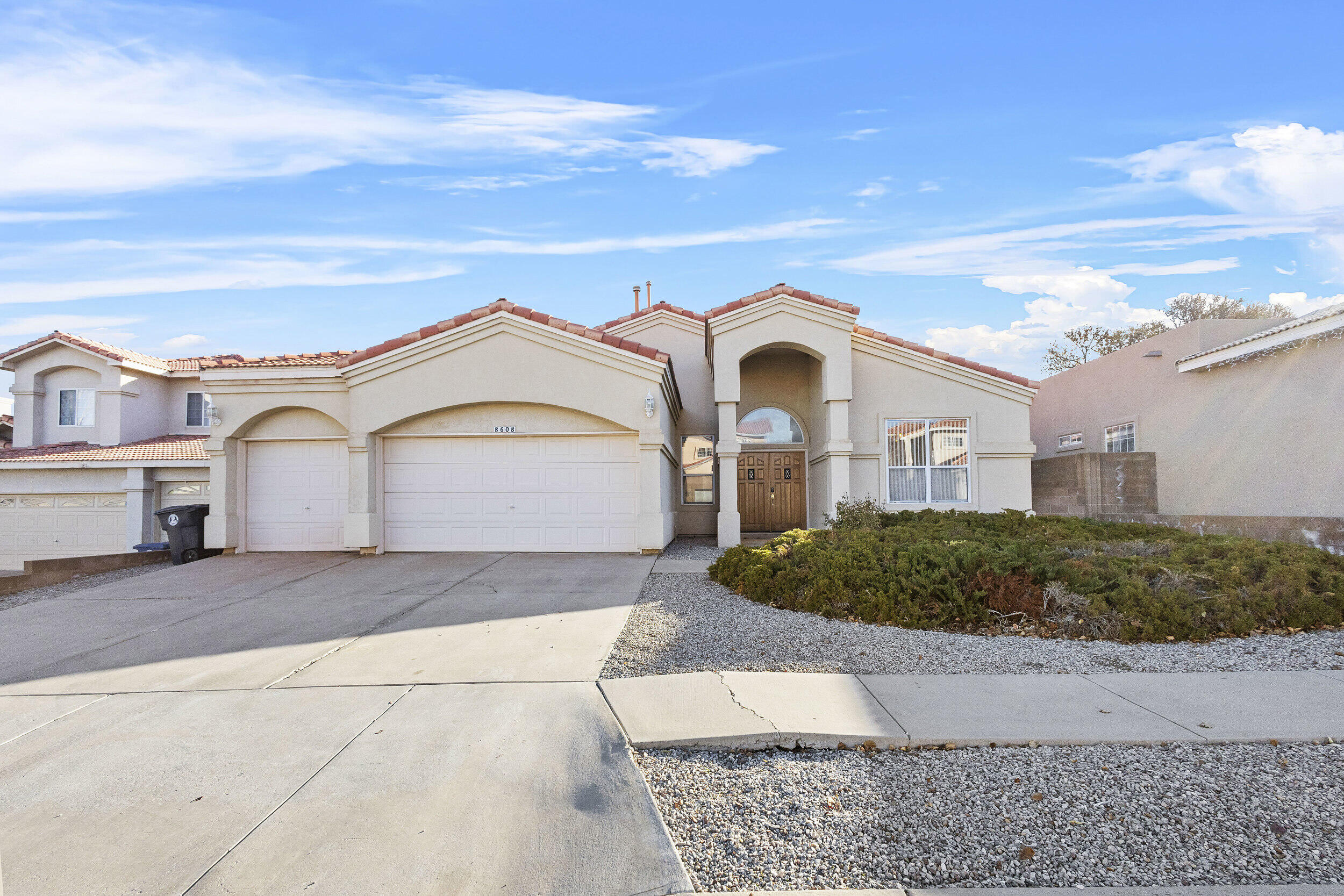 8608 Tierra Bonita Place NE