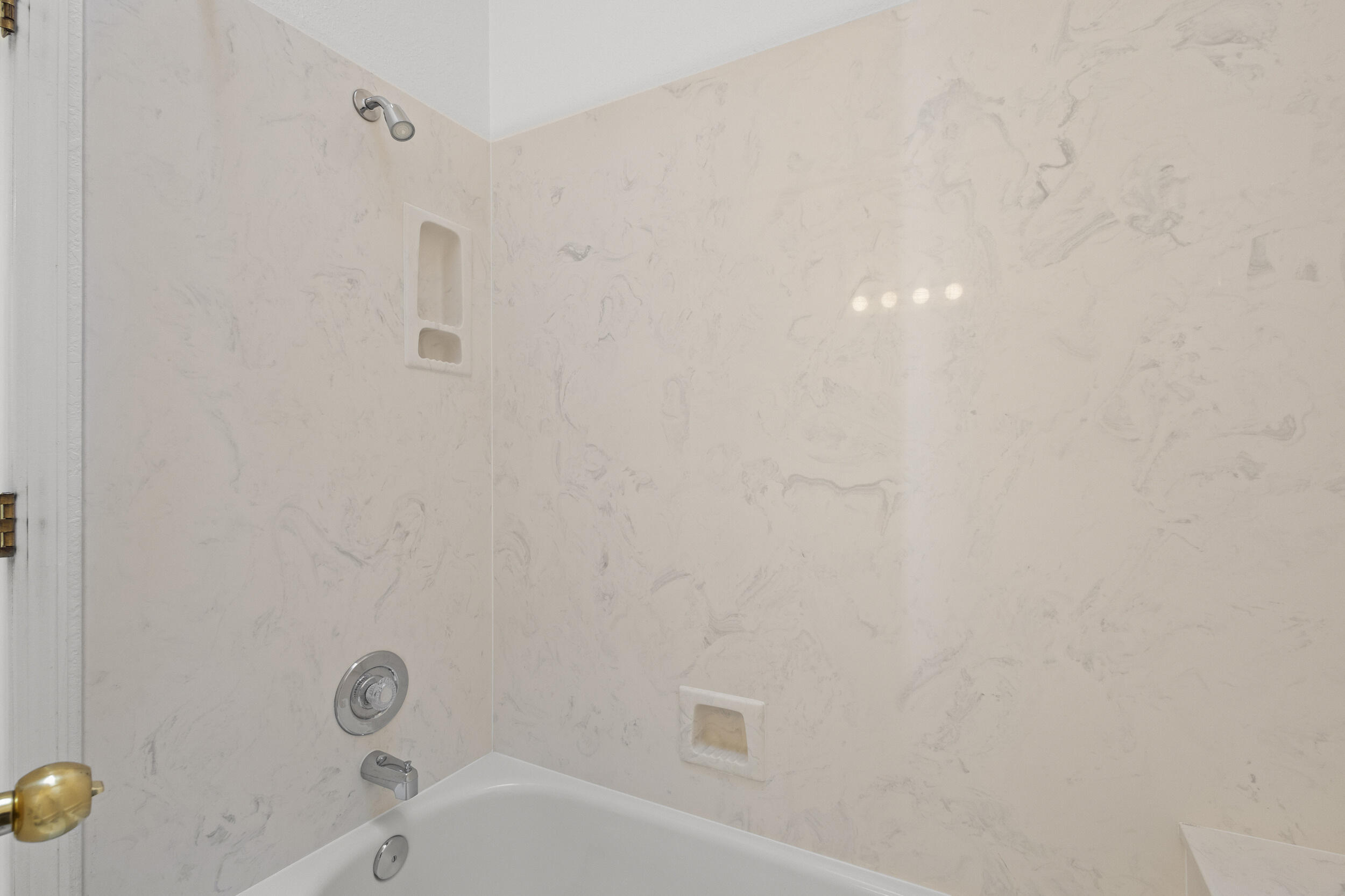 8608 Tierra Bonita Place NE