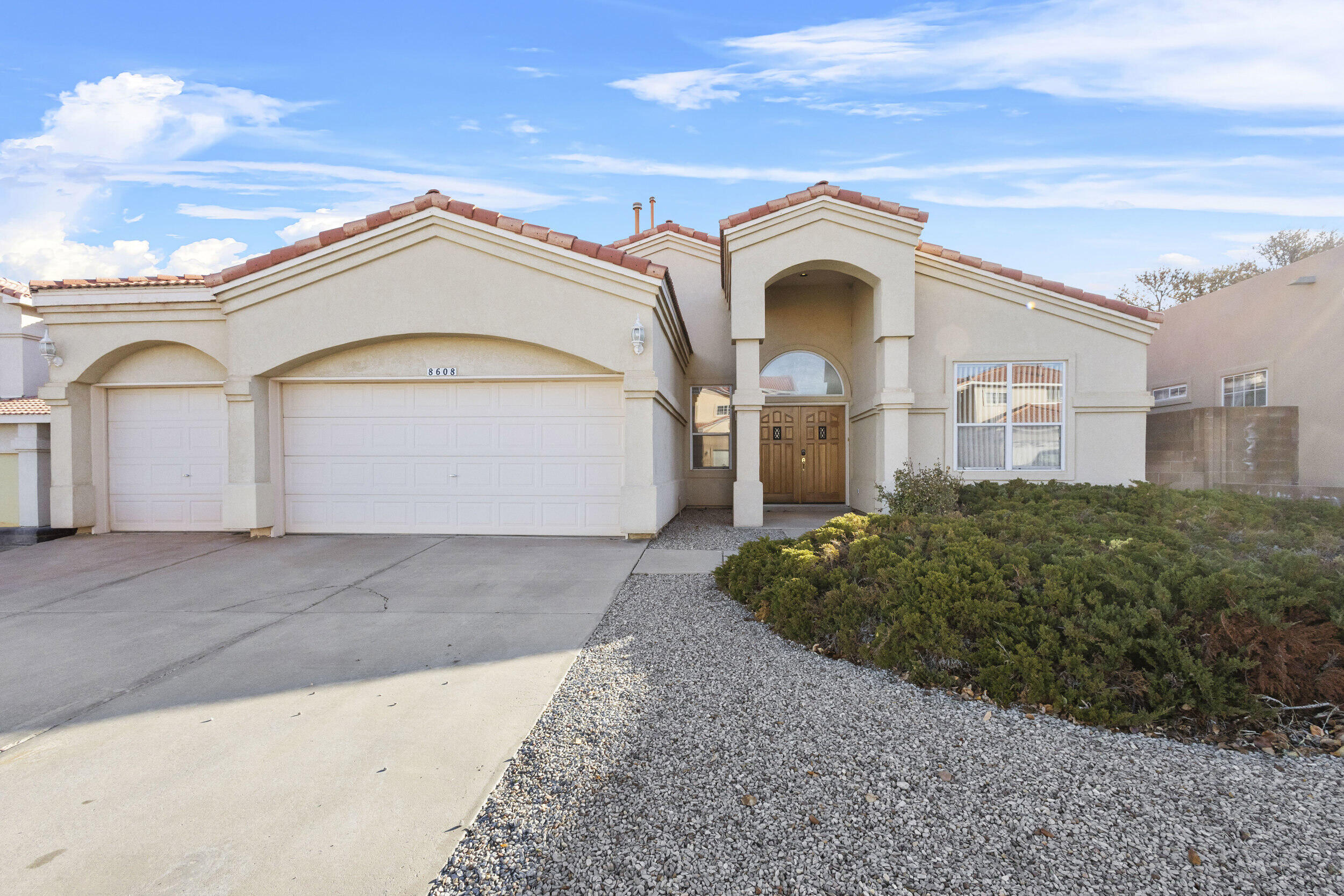 8608 Tierra Bonita Place NE