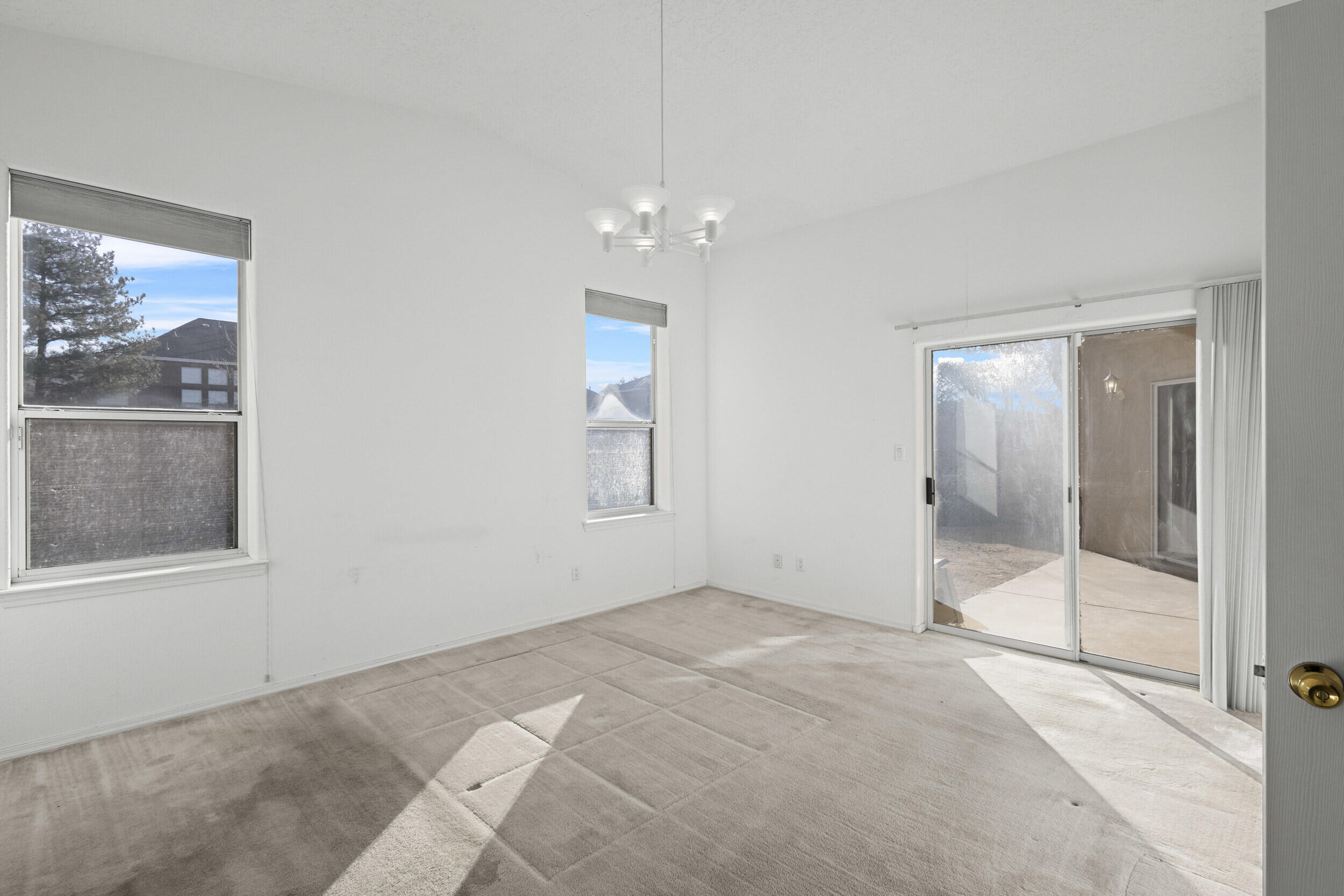 8608 Tierra Bonita Place NE