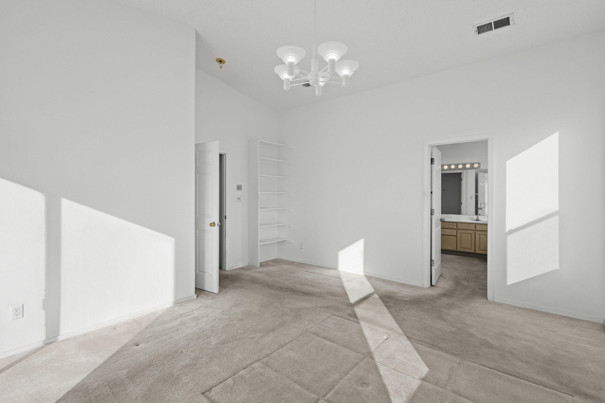 8608 Tierra Bonita Place NE