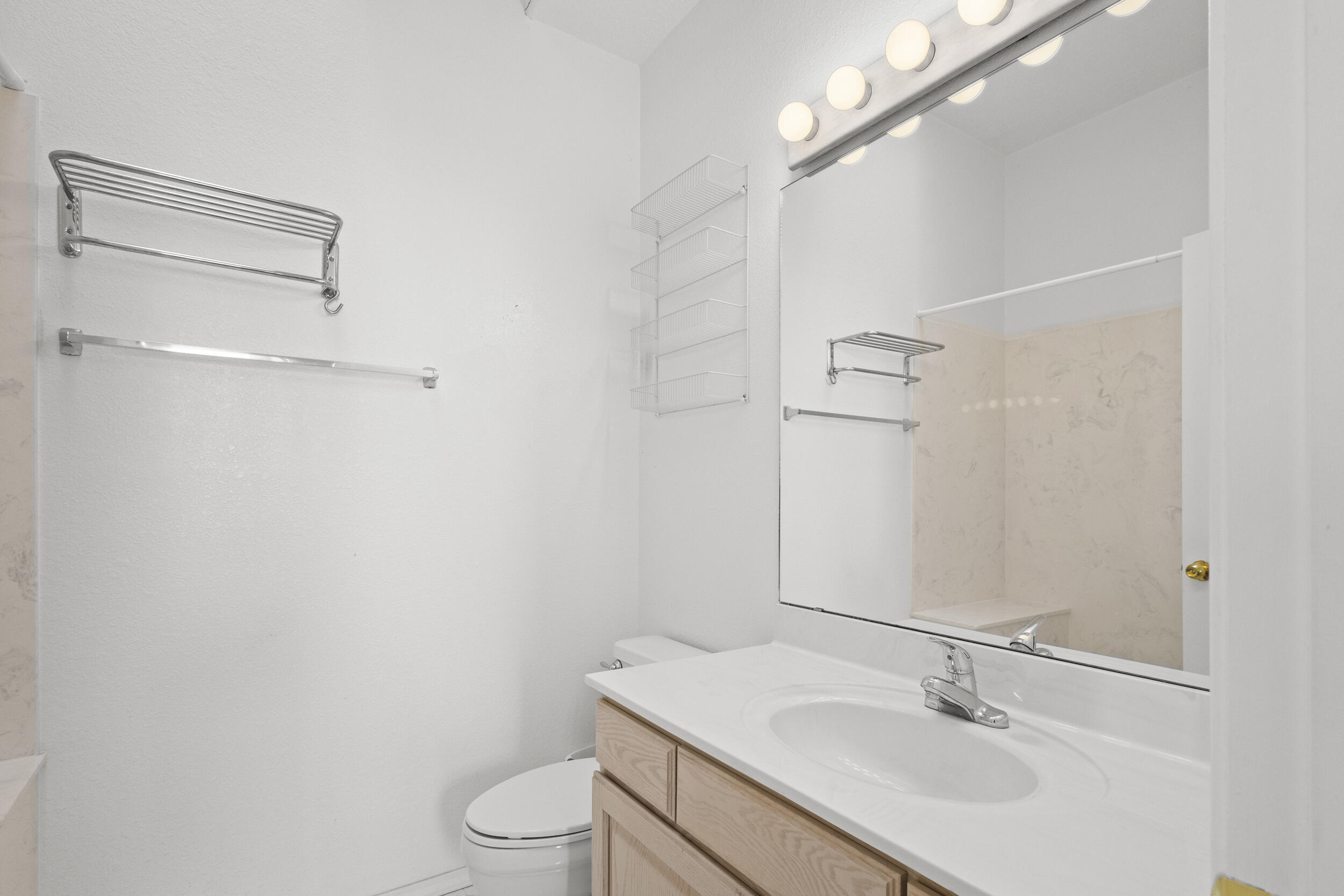 8608 Tierra Bonita Place NE