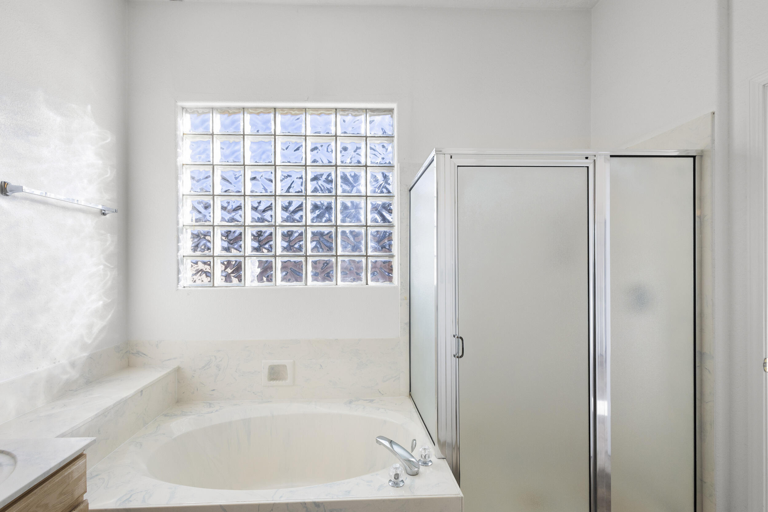 8608 Tierra Bonita Place NE