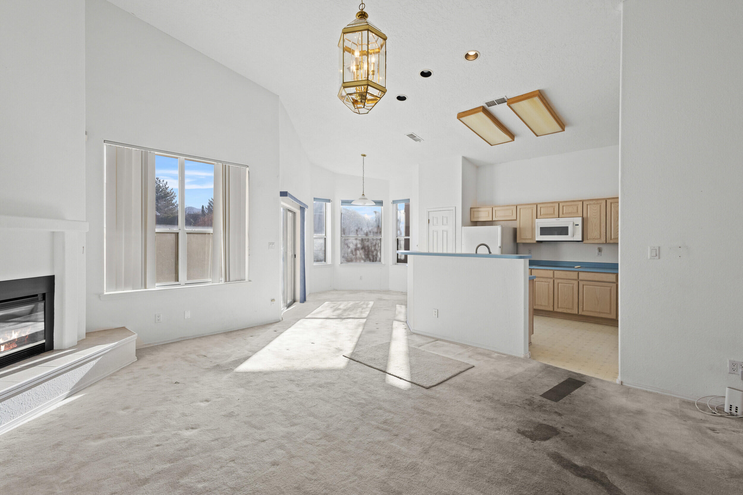 8608 Tierra Bonita Place NE
