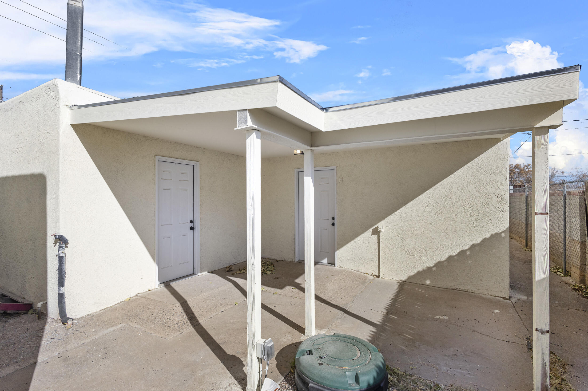 402 DOLORES Drive SW