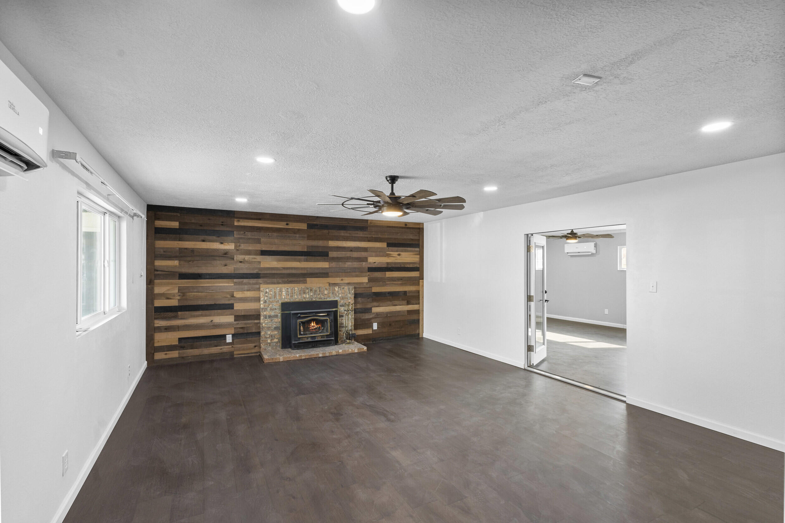 402 DOLORES Drive SW