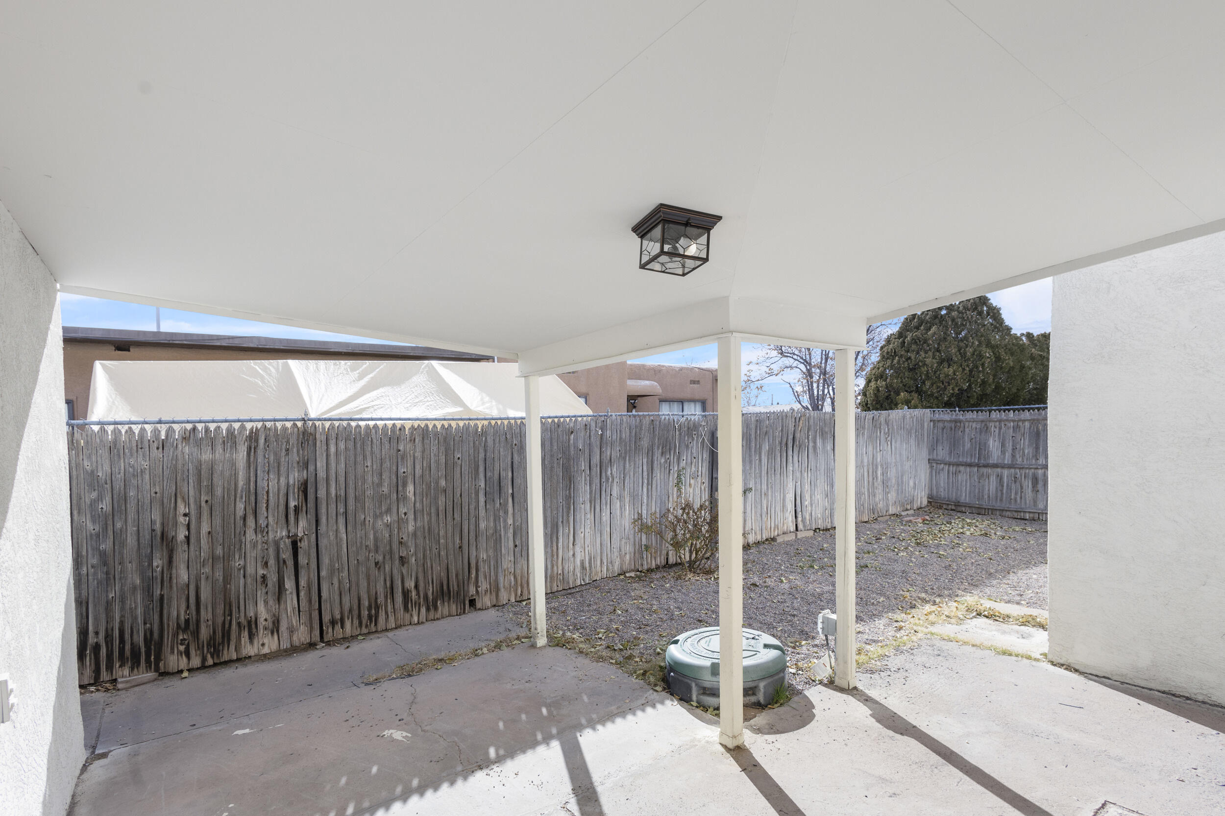 402 DOLORES Drive SW