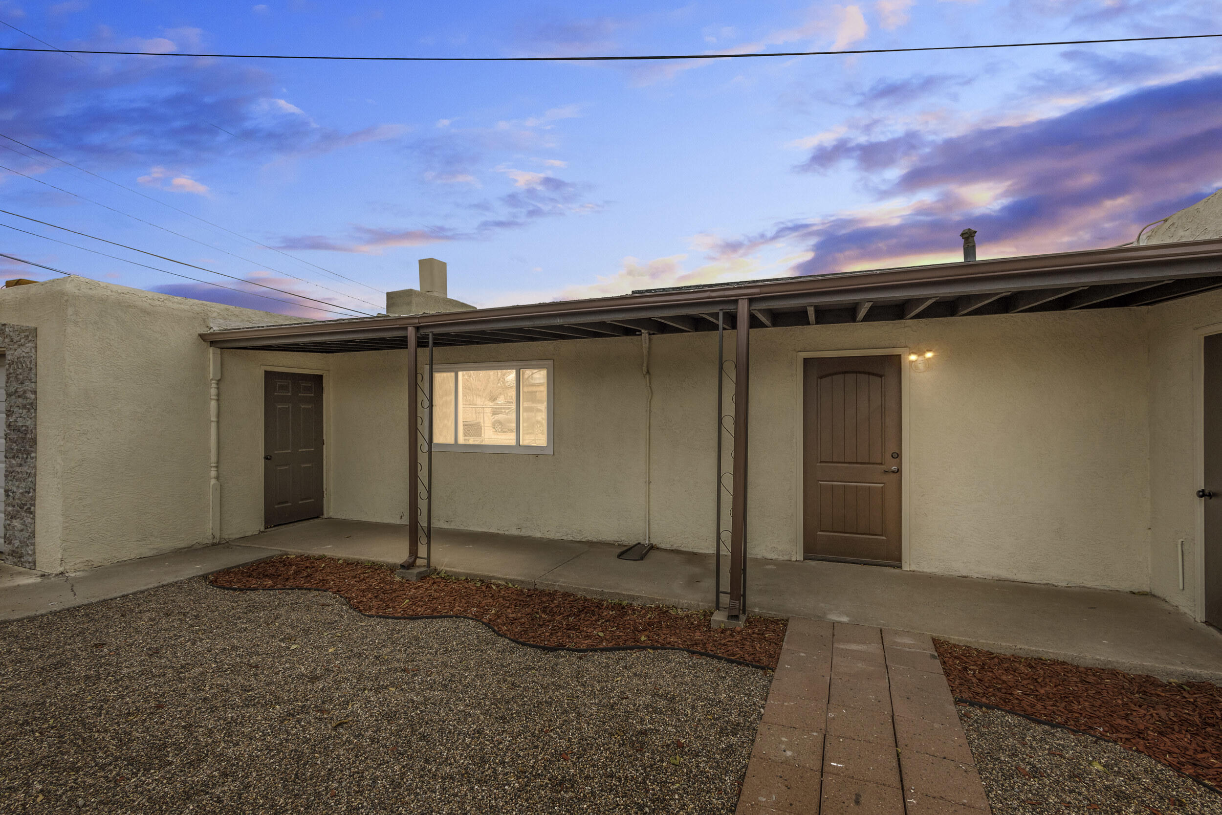 402 DOLORES Drive SW