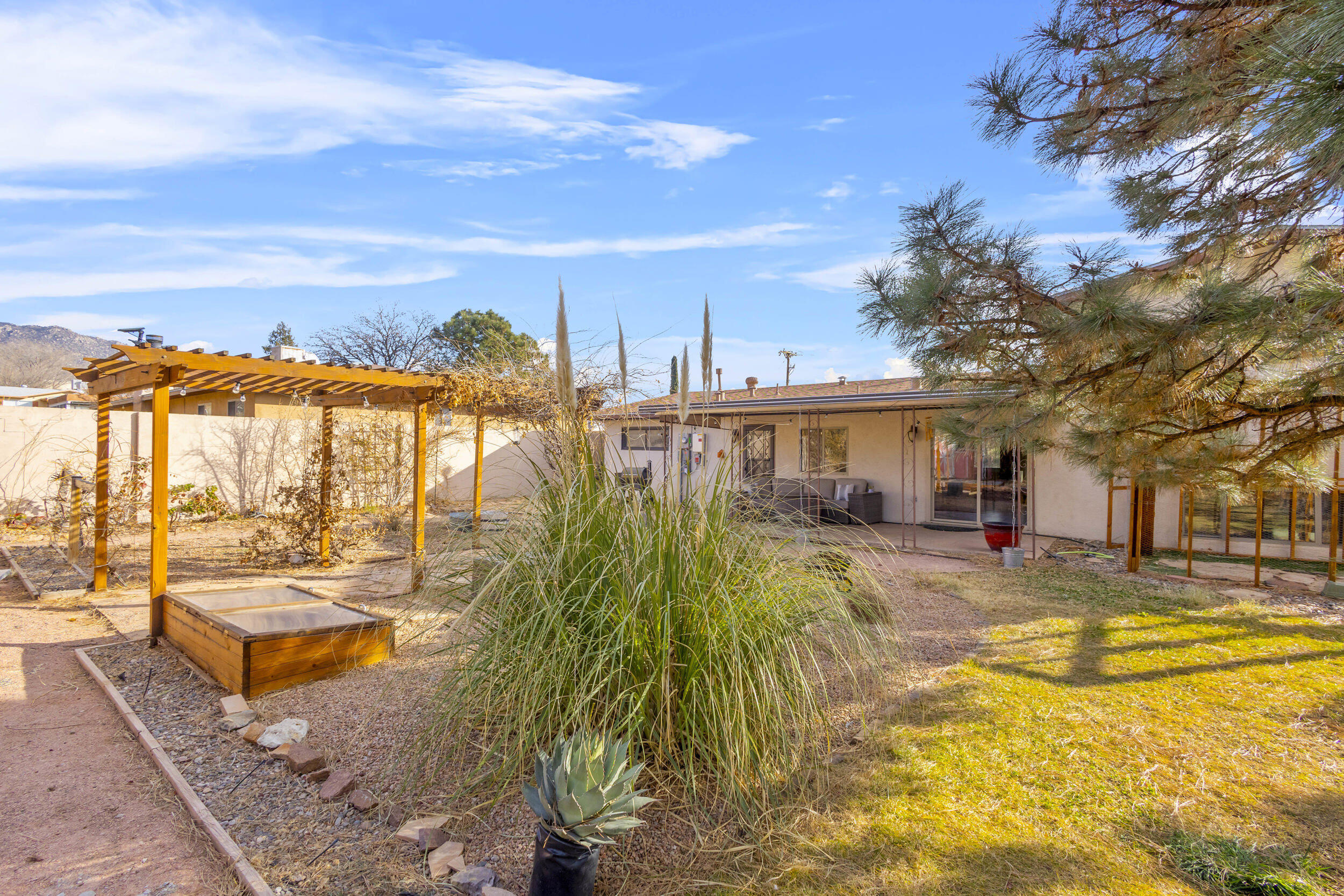 12505 MOUNTAIN Road NE