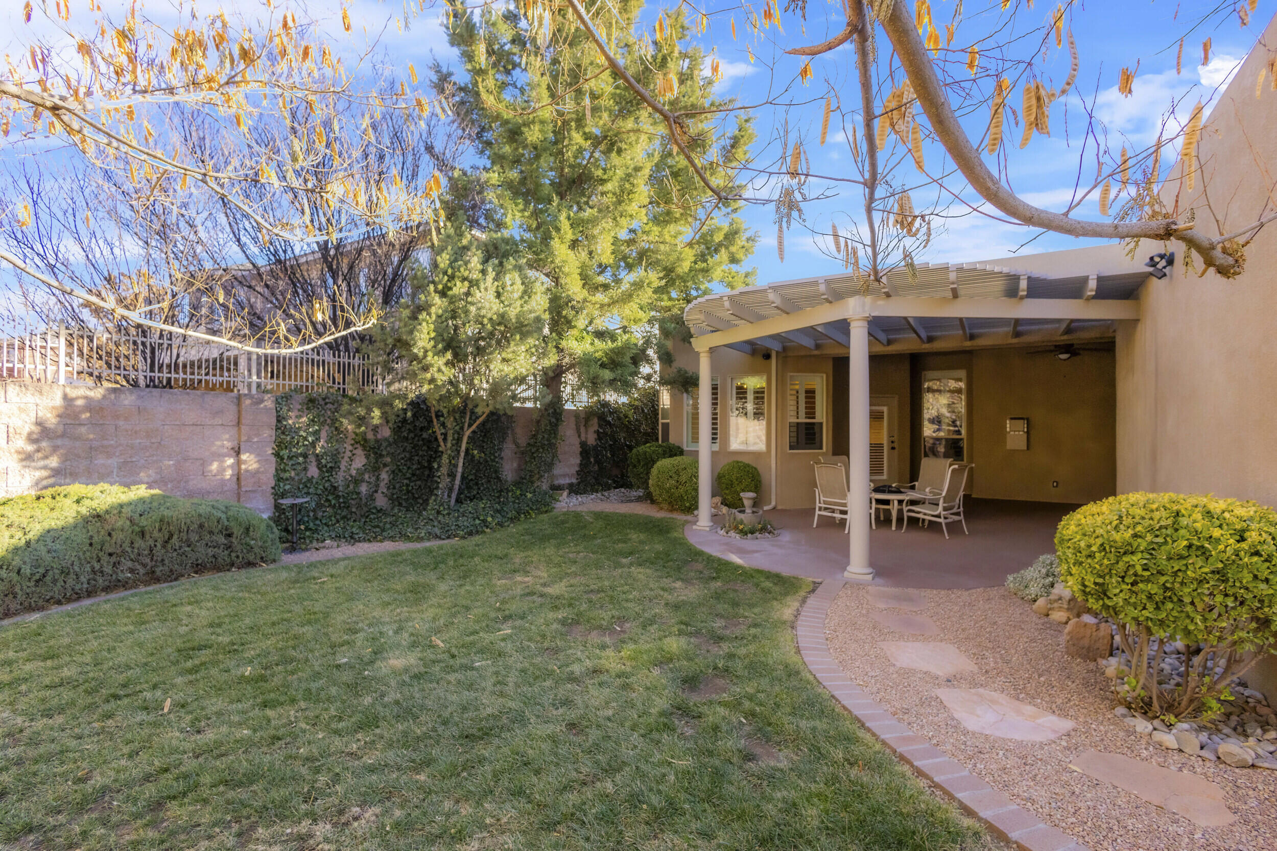 11211 AMMAN Avenue NE