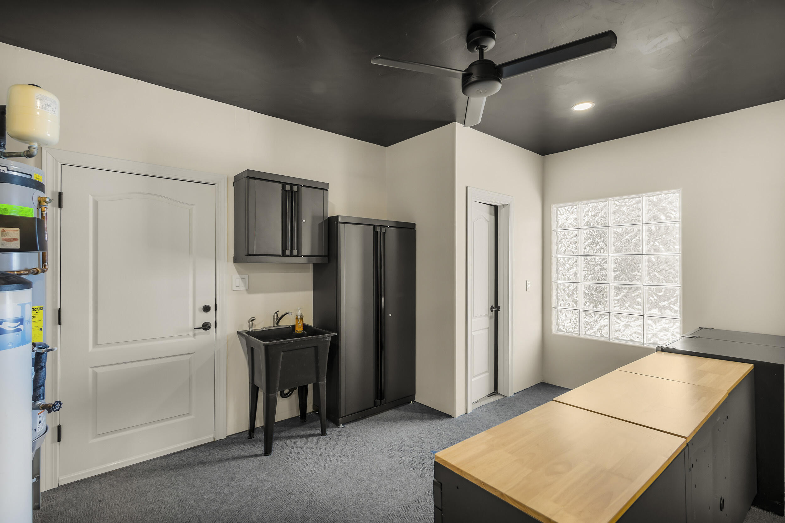 11211 AMMAN Avenue NE