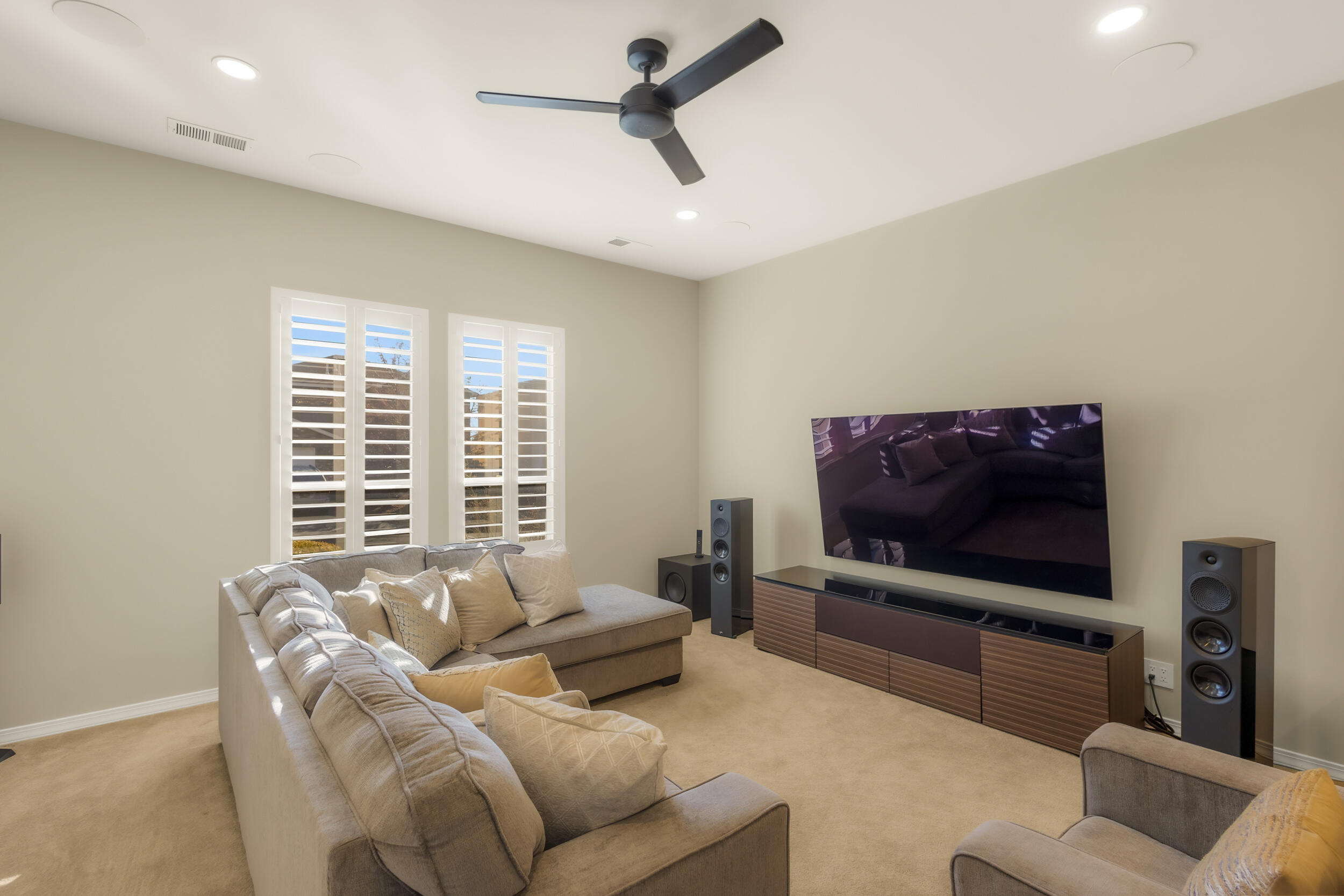 11211 AMMAN Avenue NE